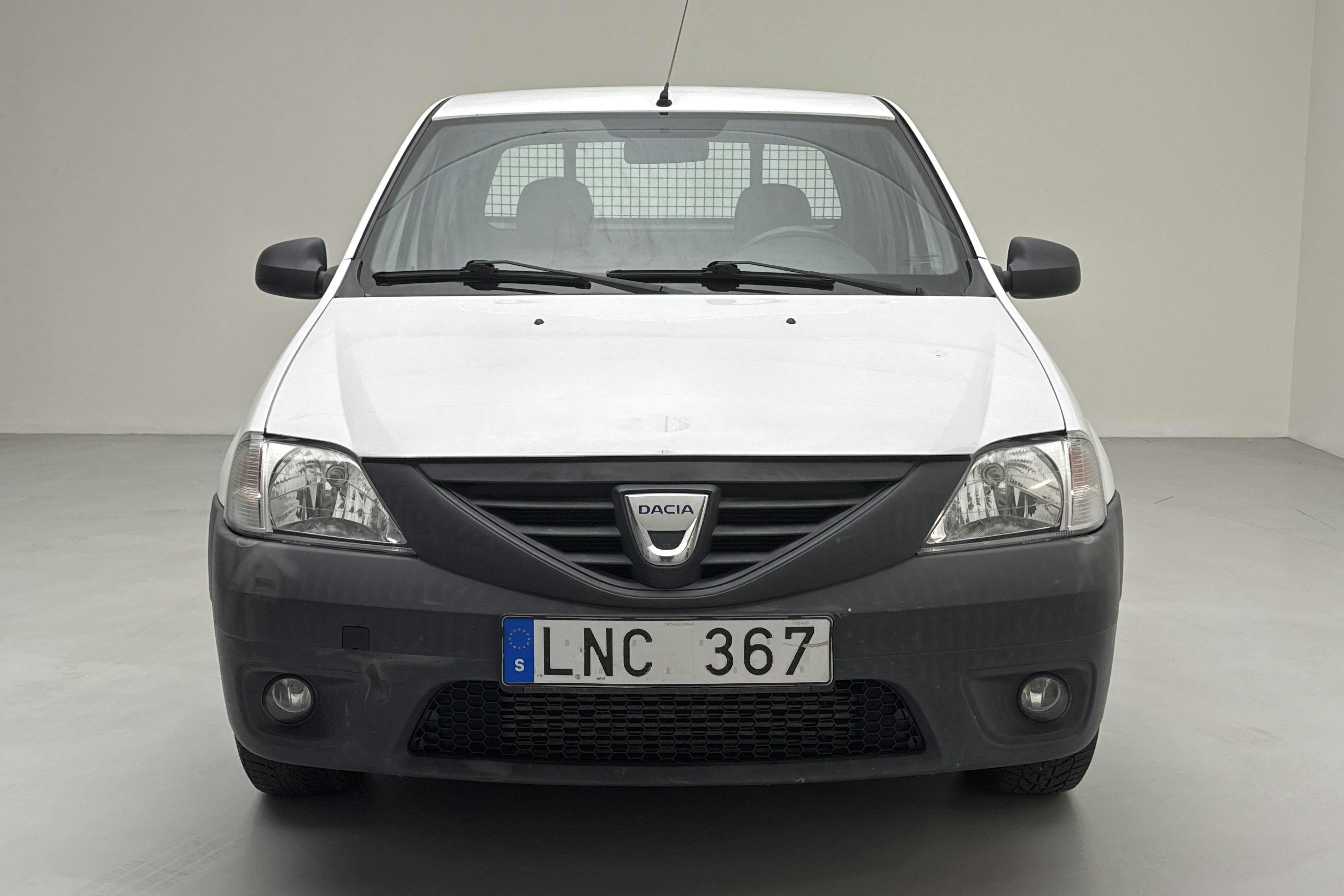 Dacia Logan 1.5 dCi Pickup (85hk) - 99 160 km - Manual - white - 2010