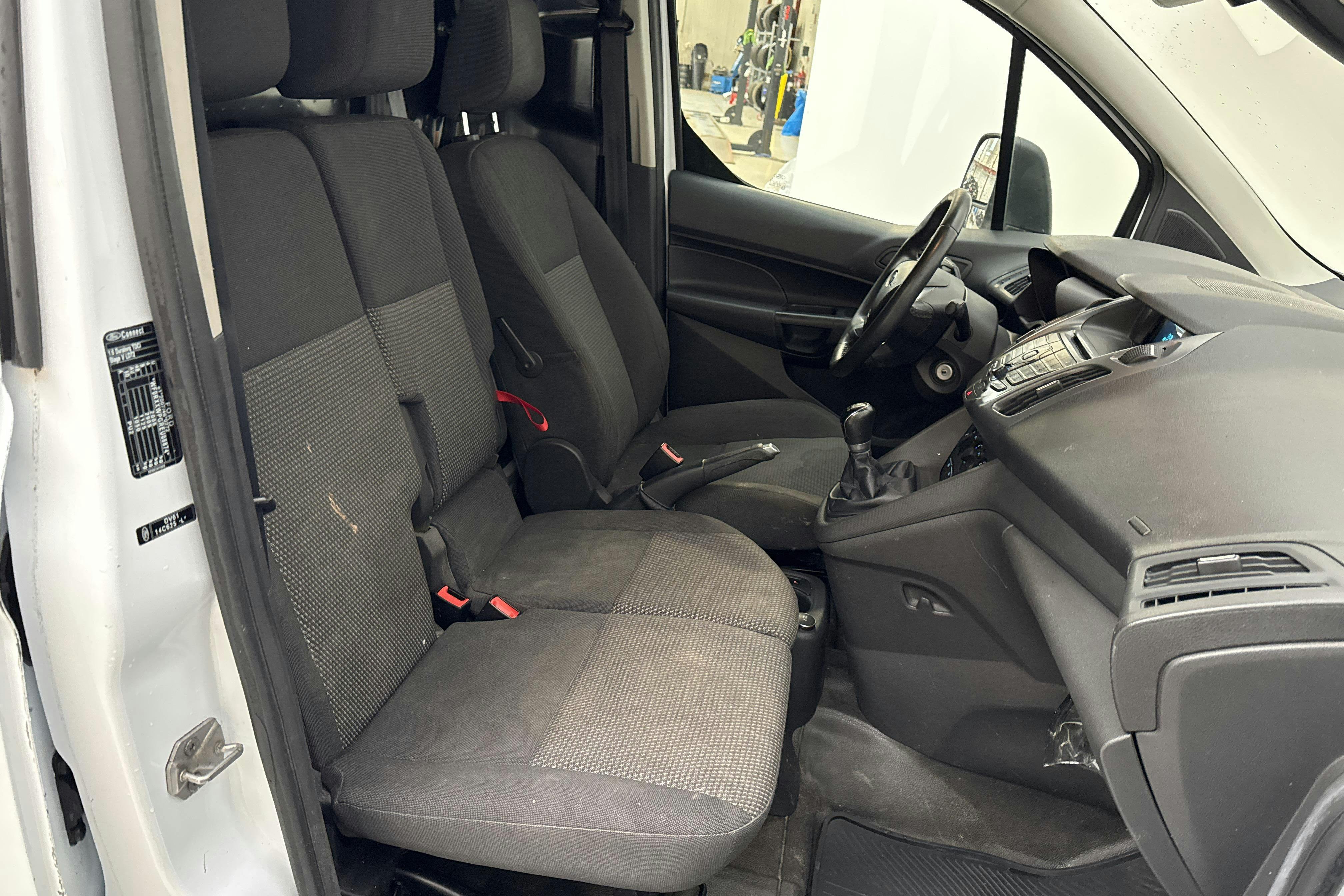 Ford Transit Connect 1.6 TDCi (75hk) - 183 270 km - Käsitsi - valge - 2014