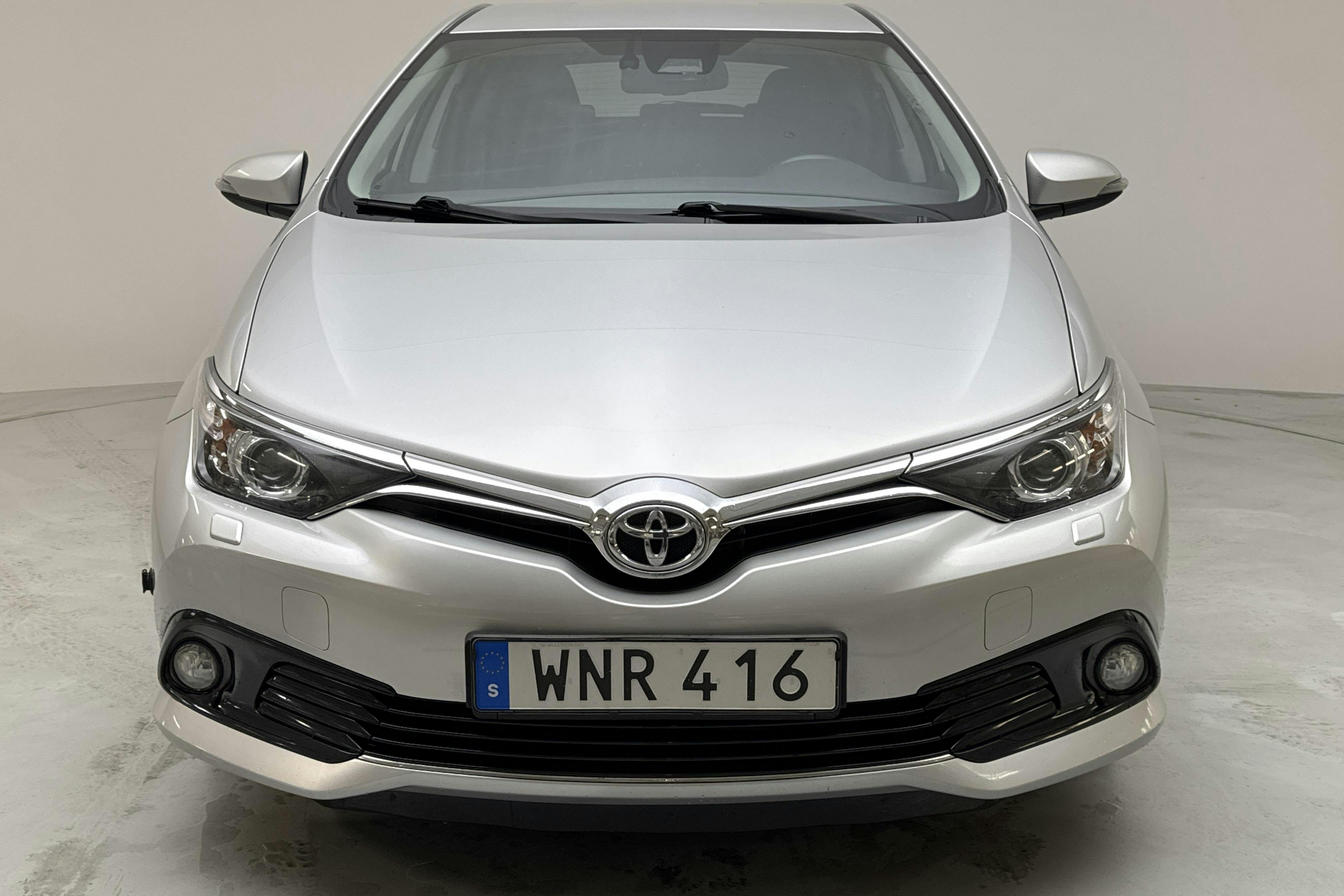 Toyota Auris 1.2T 5dr (116hk) - 12 782 mil - Manuell - silver - 2017
