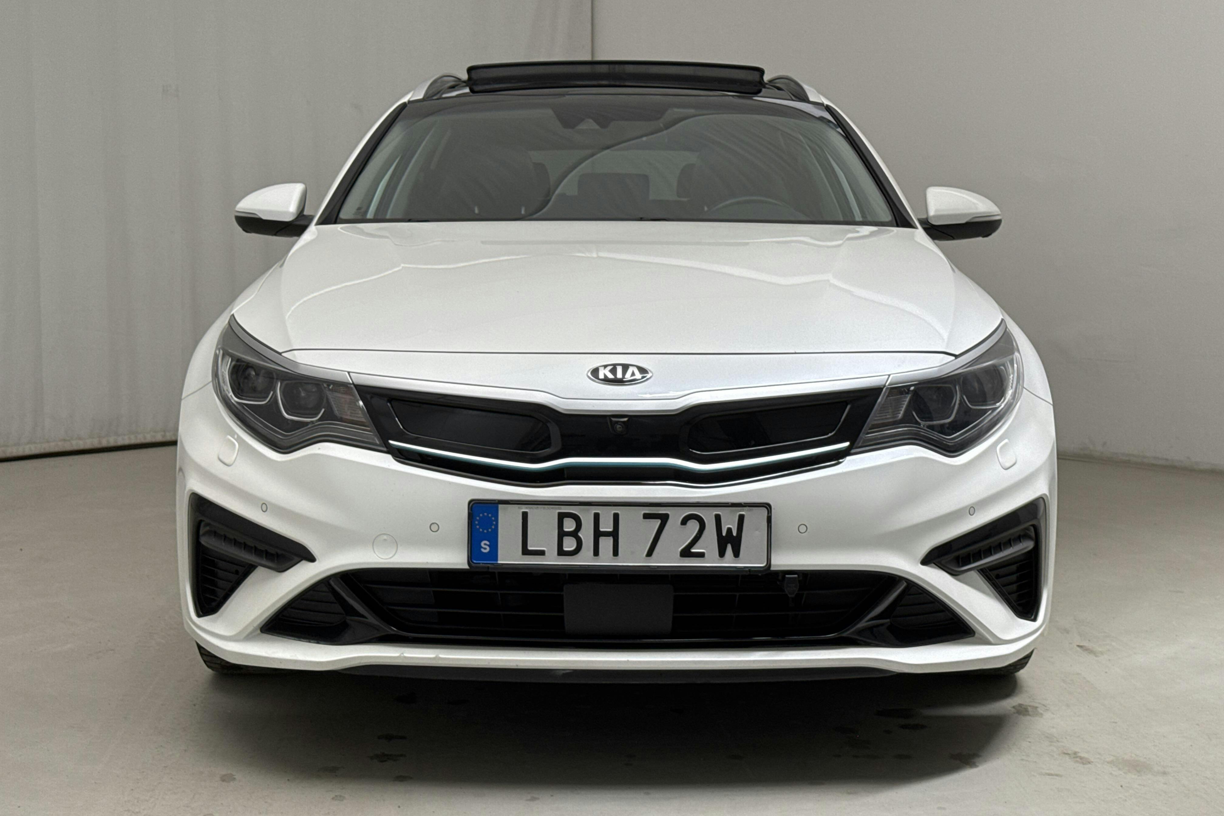 KIA Optima 2.0 GDi Plug-in Hybrid SW (205hk) - 130 880 km - Automatic - white - 2020
