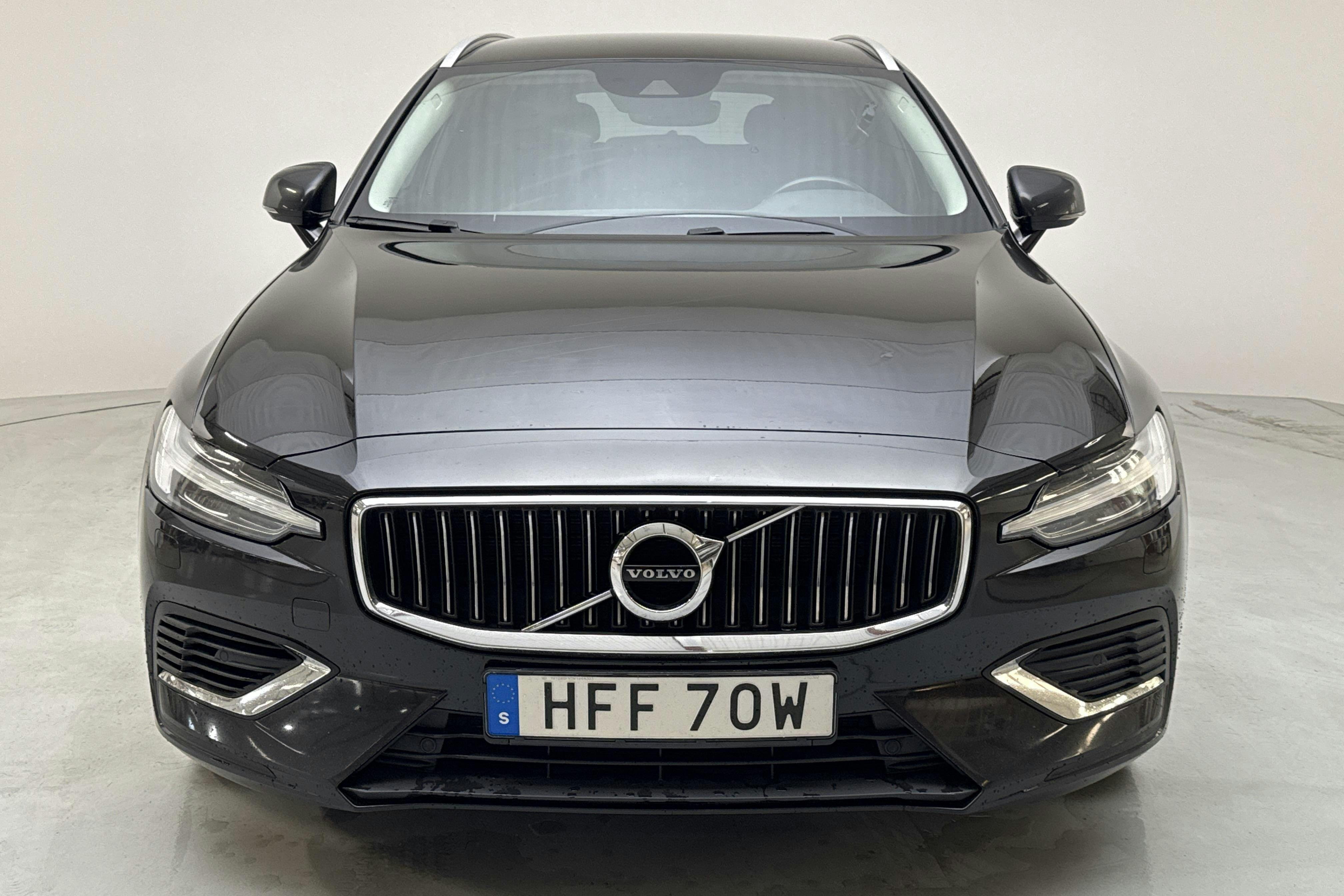 Volvo V60 T6 AWD Twin Engine (340hk) - 20 255 mil - Automat - svart - 2021
