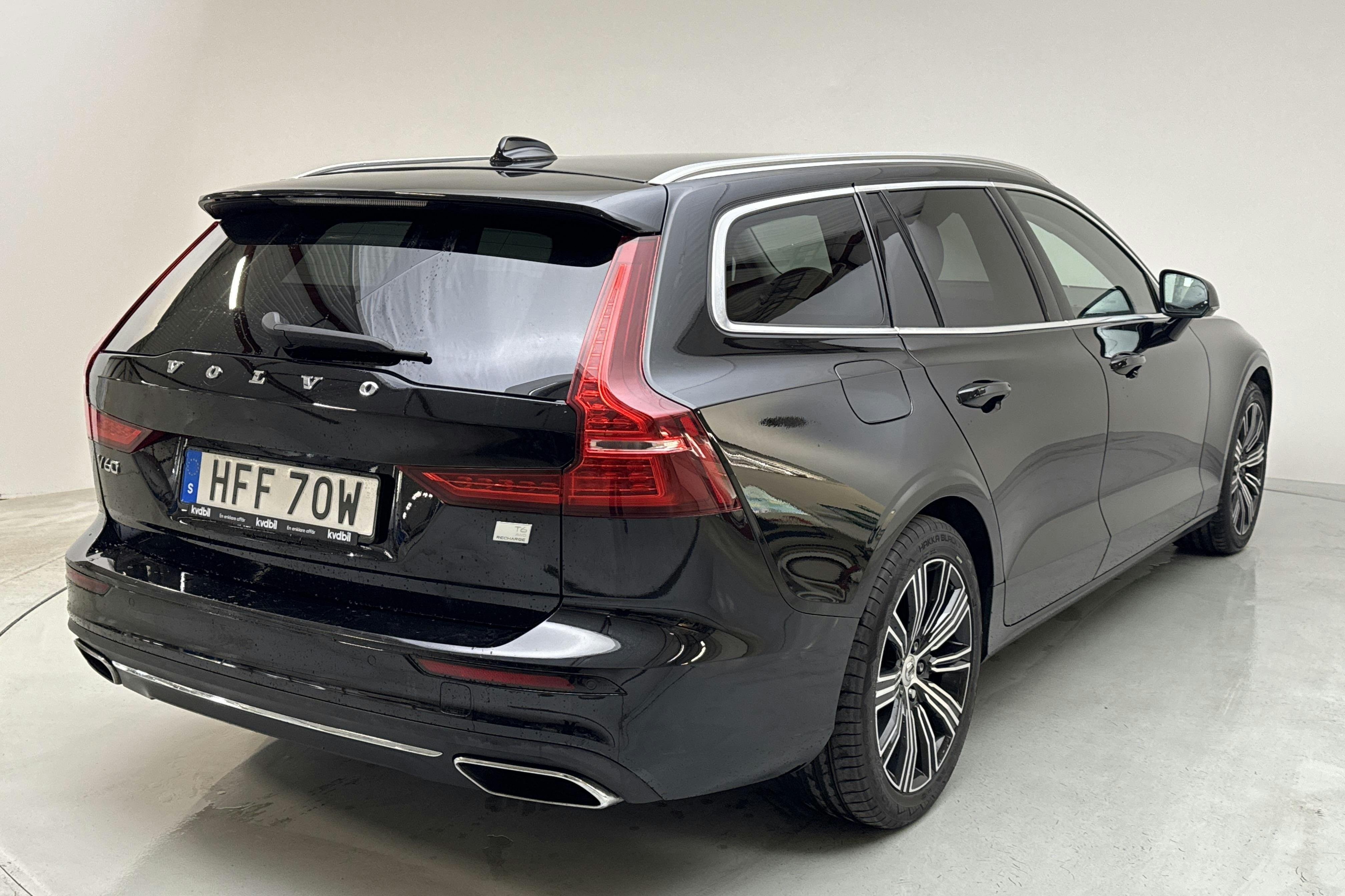 Volvo V60 T6 AWD Twin Engine (340hk) - 20 255 mil - Automat - svart - 2021