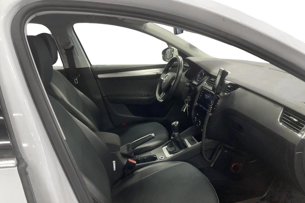 Skoda Octavia III 2.0 TDI CR Combi 4x4 (150hk) - 63 080 km - Manual - white - 2018
