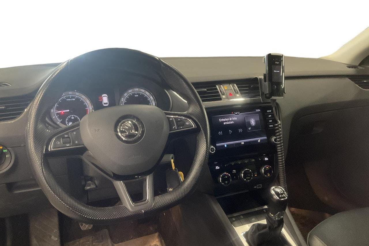 Skoda Octavia III 2.0 TDI CR Combi 4x4 (150hk) - 63 080 km - Manual - white - 2018
