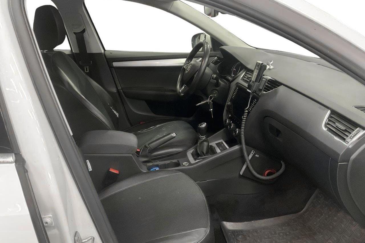 Skoda Octavia III 2.0 TDI CR Combi 4x4 (150hk) - 165 950 km - Manual - white - 2018
