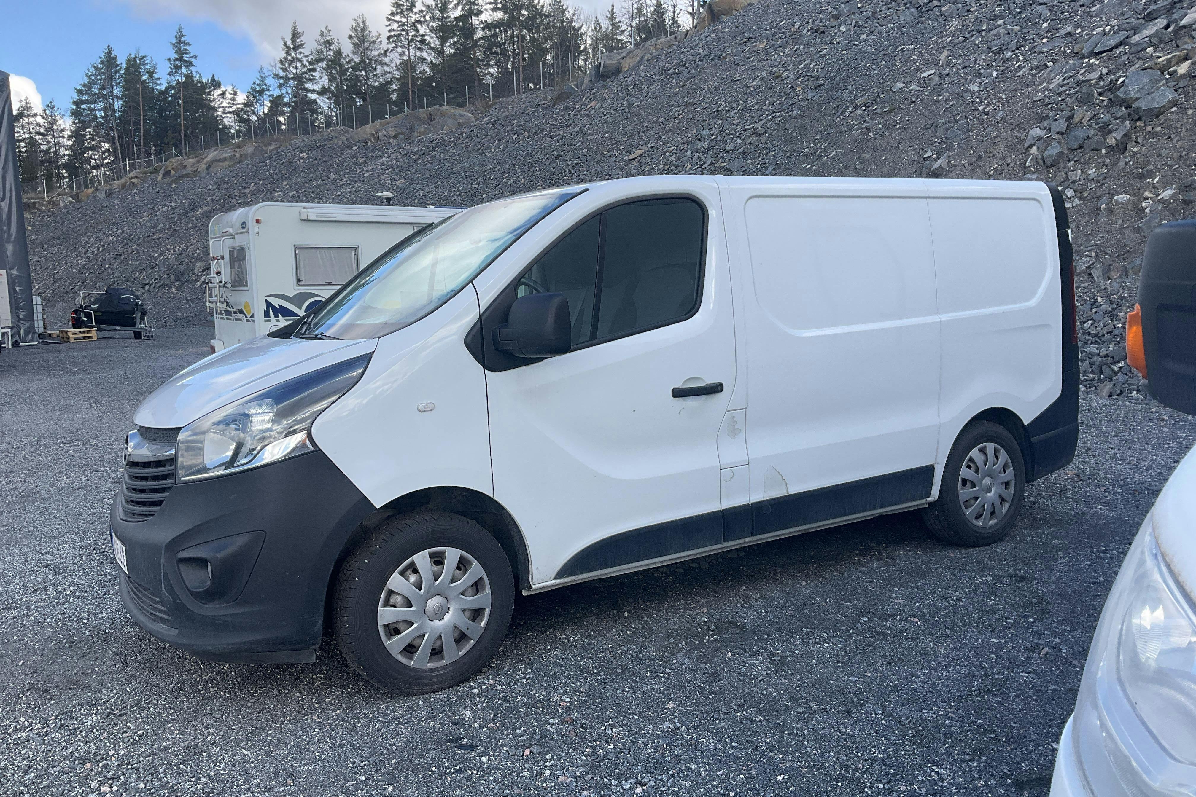 Opel Vivaro 1.6 BITURBO (125hk) - 14 706 mil - Manuell - vit - 2018