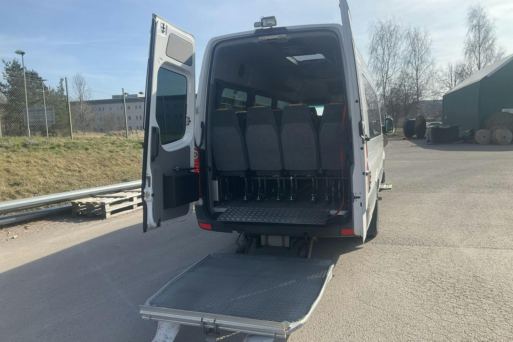 VW CRAFTER 50 - 166 250 km - Manuell - vit - 2016