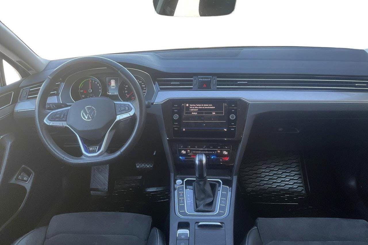 VW Passat 1.4 GTE Sportscombi (218hk) - 39 020 km - Automatic - black - 2022