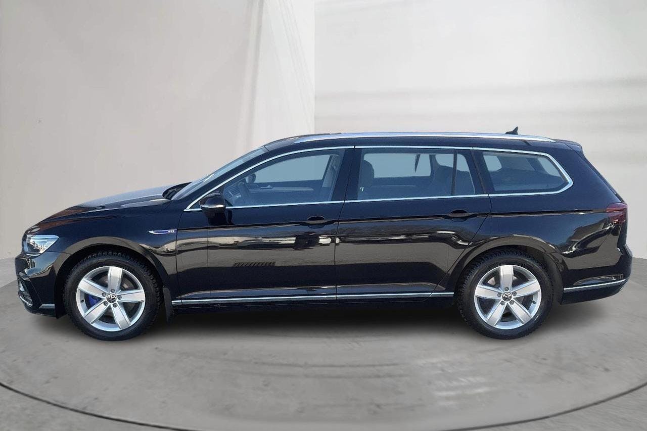 VW Passat 1.4 GTE Sportscombi (218hk) - 39 020 km - Automatic - black - 2022