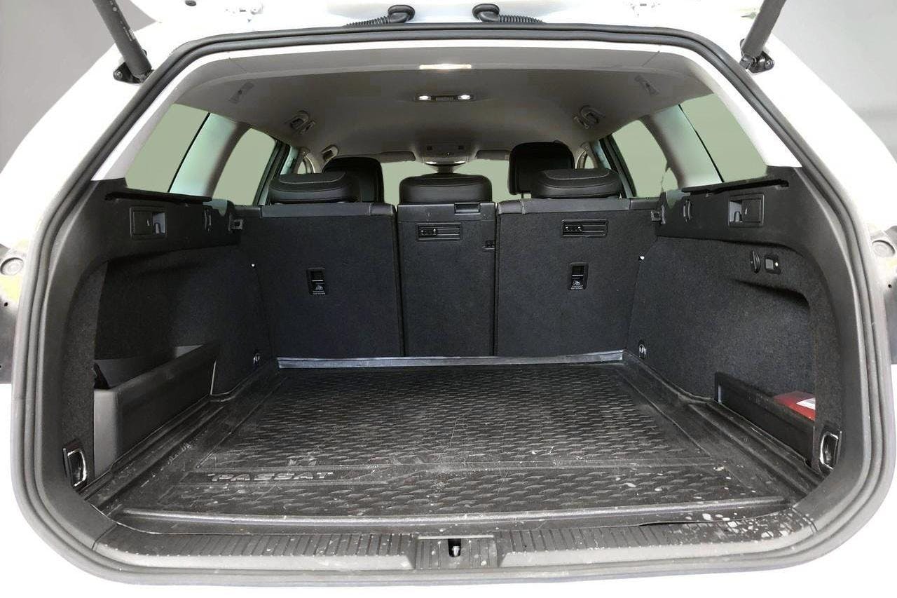 VW Passat Alltrack 2.0 TDI Sportscombi 4Motion (200hk) - 109 710 km - Automatic - white - 2023