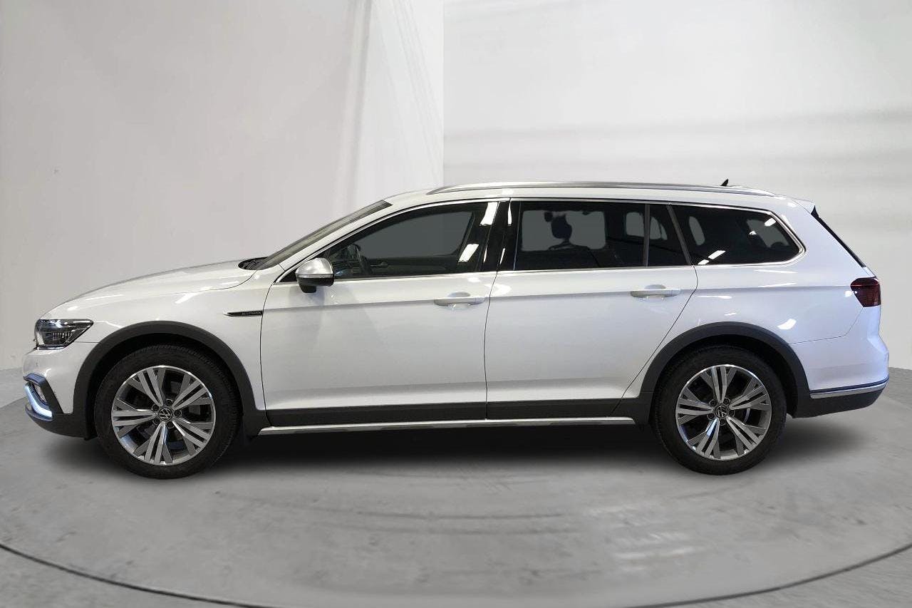 VW Passat Alltrack 2.0 TDI Sportscombi 4Motion (200hk) - 109 710 km - Automatic - white - 2023