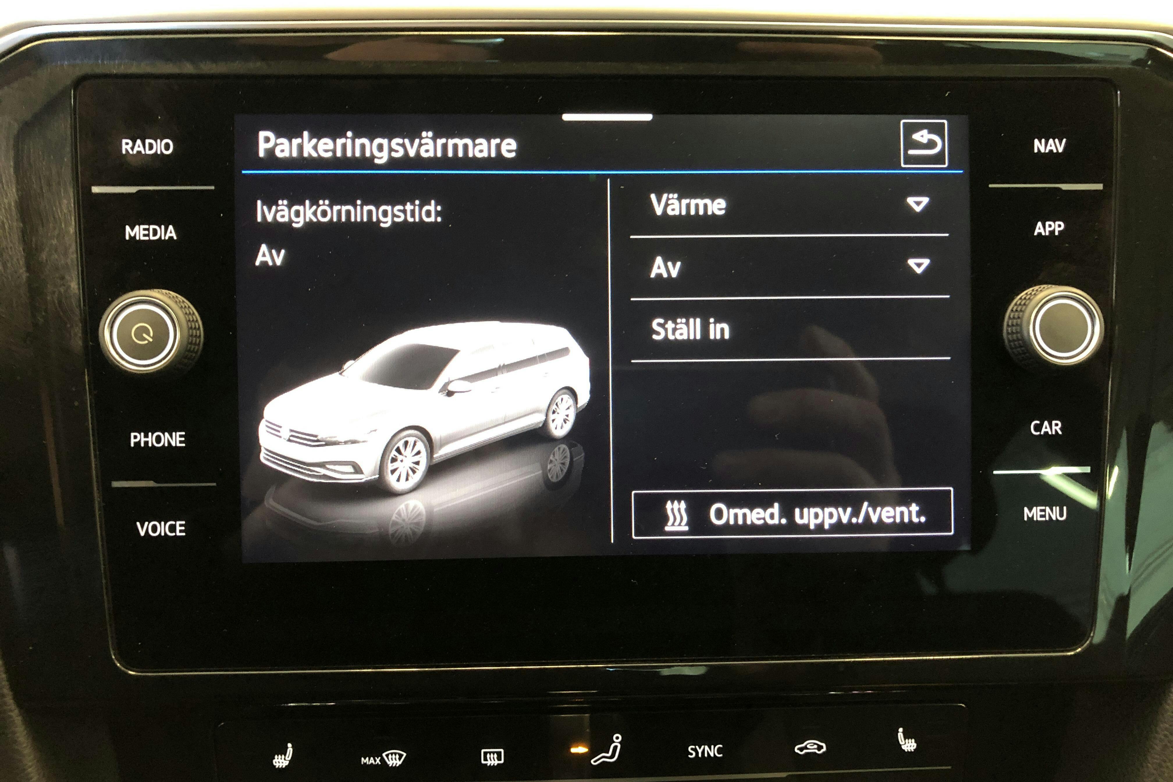 VW Passat Alltrack 2.0 TDI Sportscombi 4Motion (200hk) - 109 710 km - Automatic - white - 2023