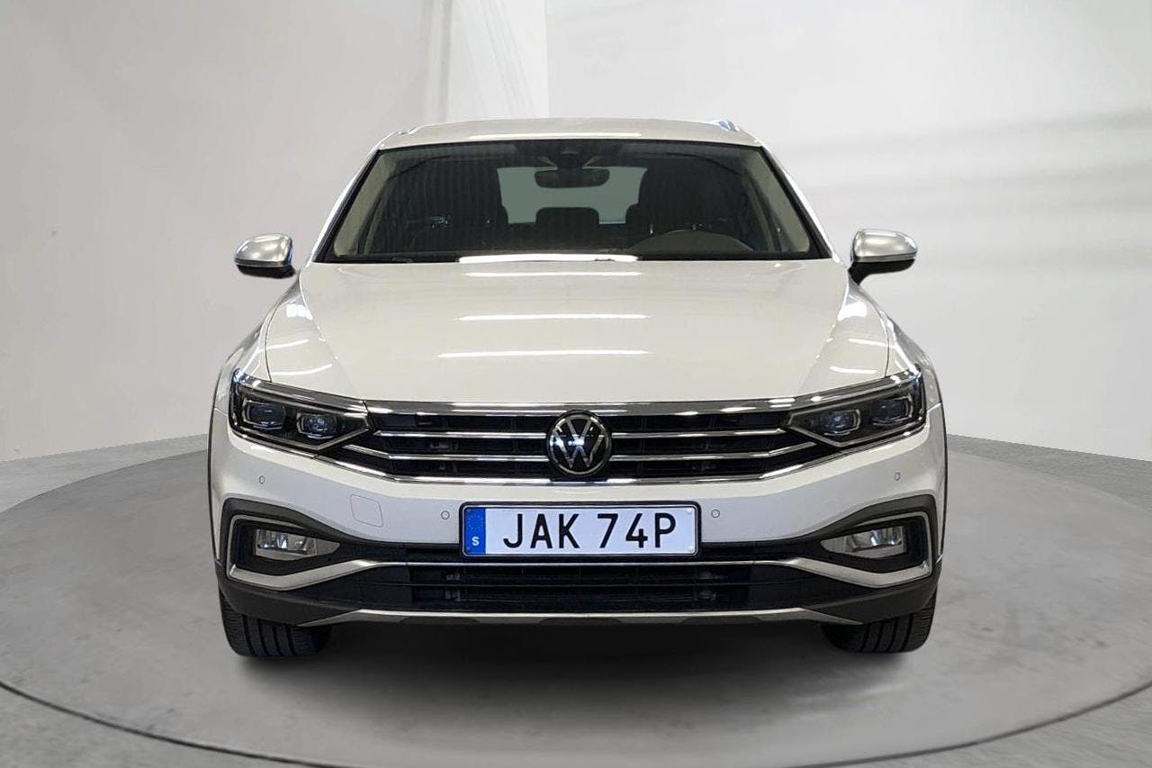 VW Passat Alltrack 2.0 TDI Sportscombi 4Motion (200hk) - 109 710 km - Automatic - white - 2023