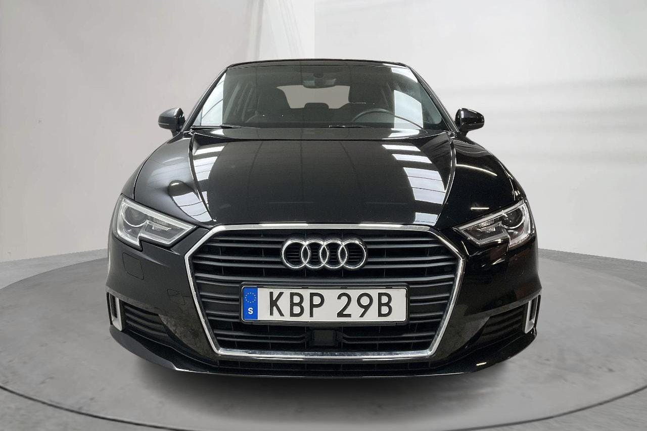 Audi A3 Sportback 35 TFSI (150hk) - 6 105 mil - Manuell - svart - 2020