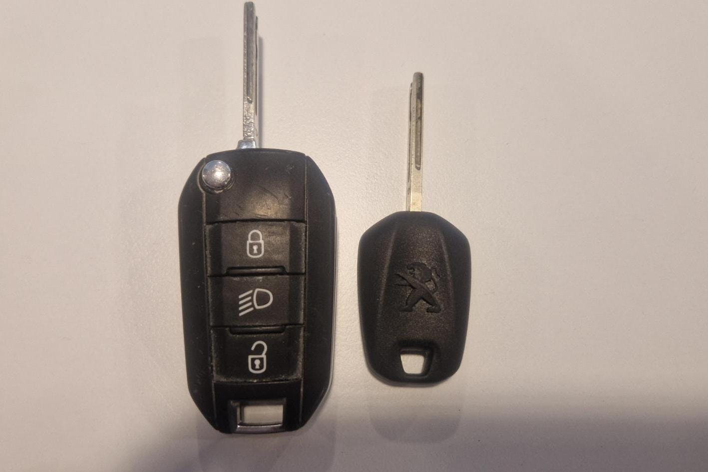 Peugeot Rifter 1.5 BlueHDi (130hk) - 14 722 mil - Automat - grå - 2019