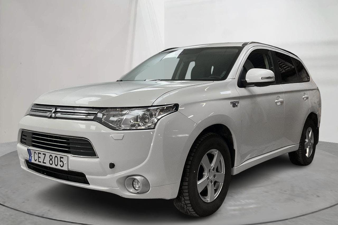 Mitsubishi Outlander 2.0 Plug-in Hybrid 4WD (121hk) - 113 980 km - Automaatne - valge - 2014