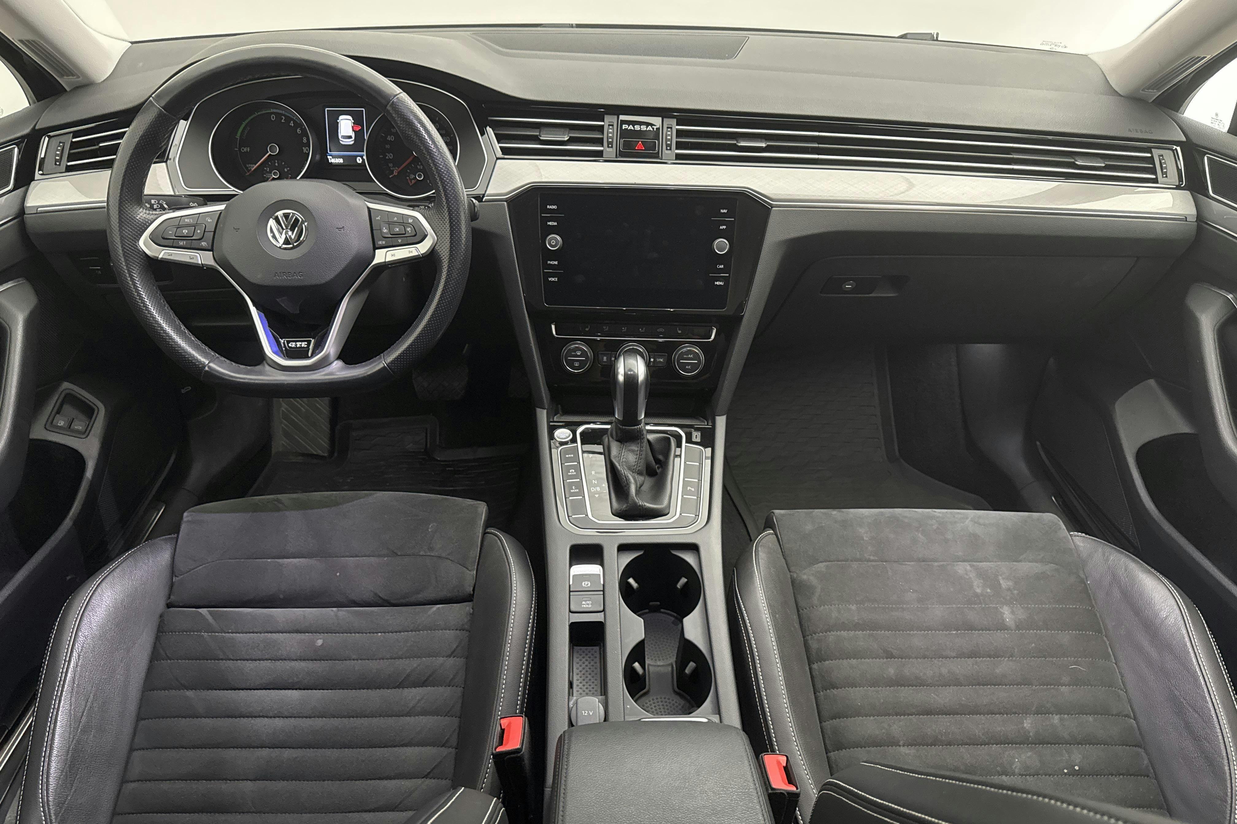 VW Passat 1.4 GTE Sportscombi (218hk) - 14 681 mil - Automat - svart - 2020