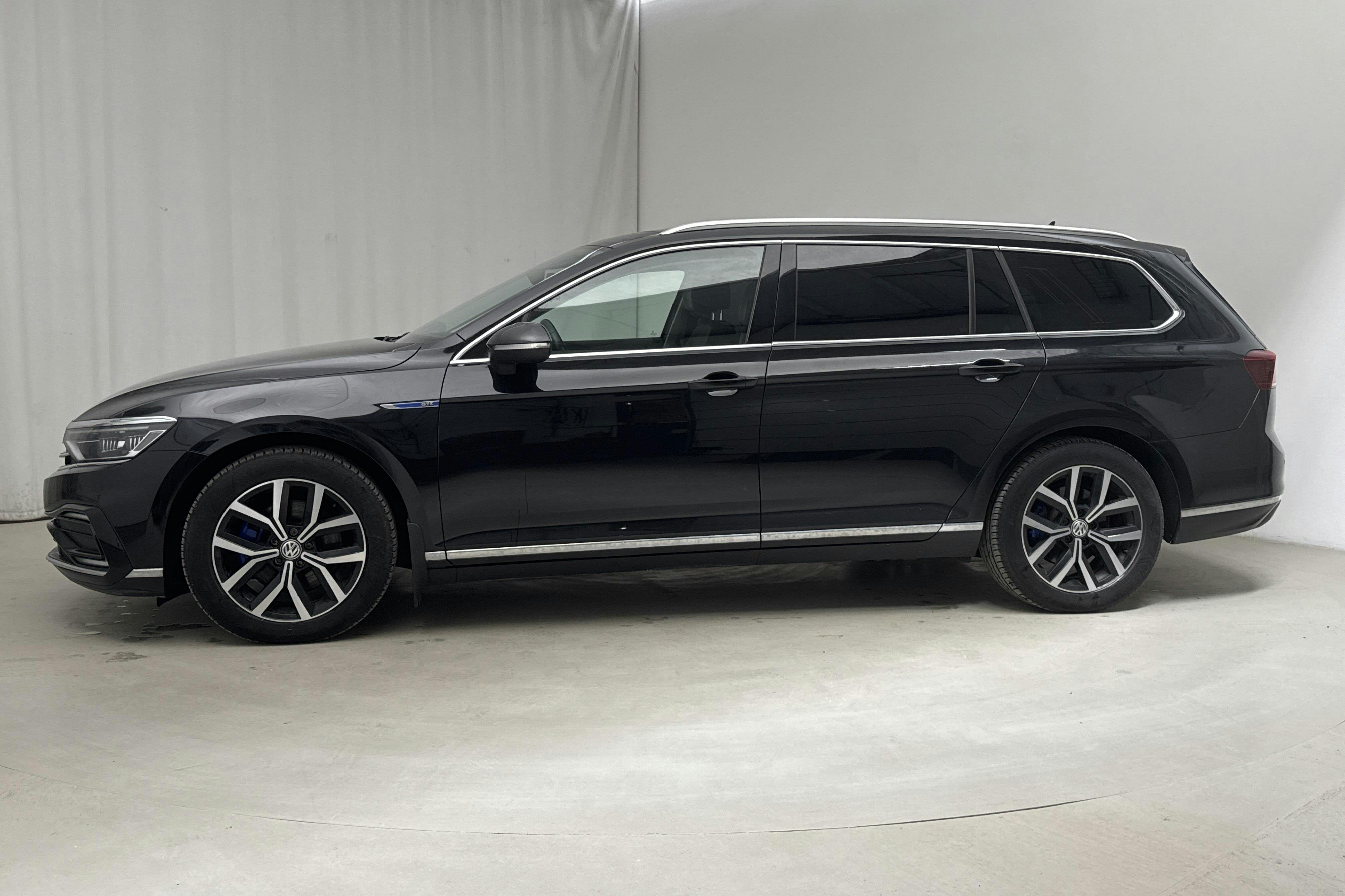 VW Passat 1.4 GTE Sportscombi (218hk) - 146 810 km - Automaattinen - musta - 2020