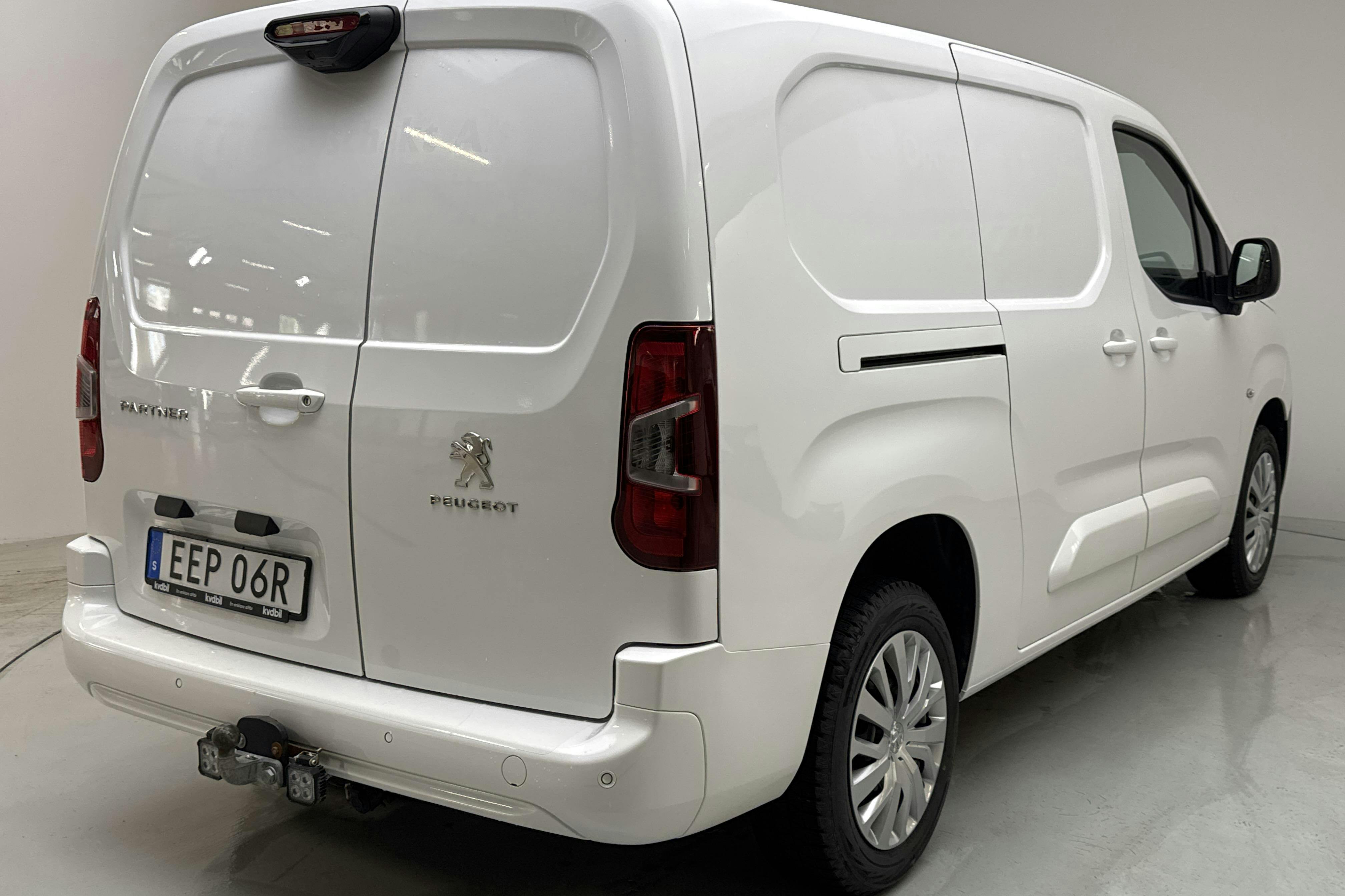 Peugeot Partner 1.5 HDI Skåp (130hk) - 45 870 km - Automatic - white - 2022