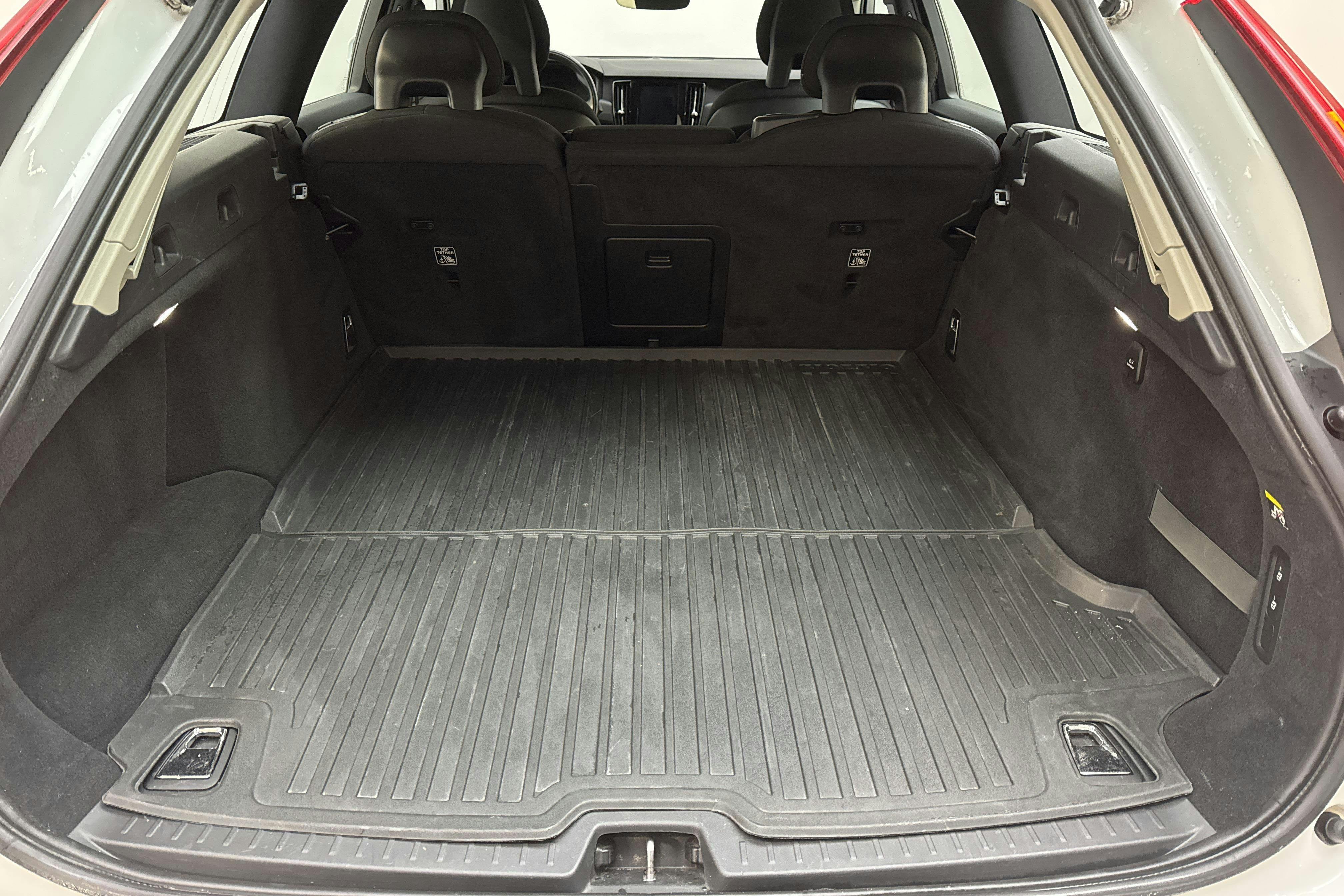 Volvo V90 D4 (190hk) - 133 480 km - Automatyczna - biały - 2018