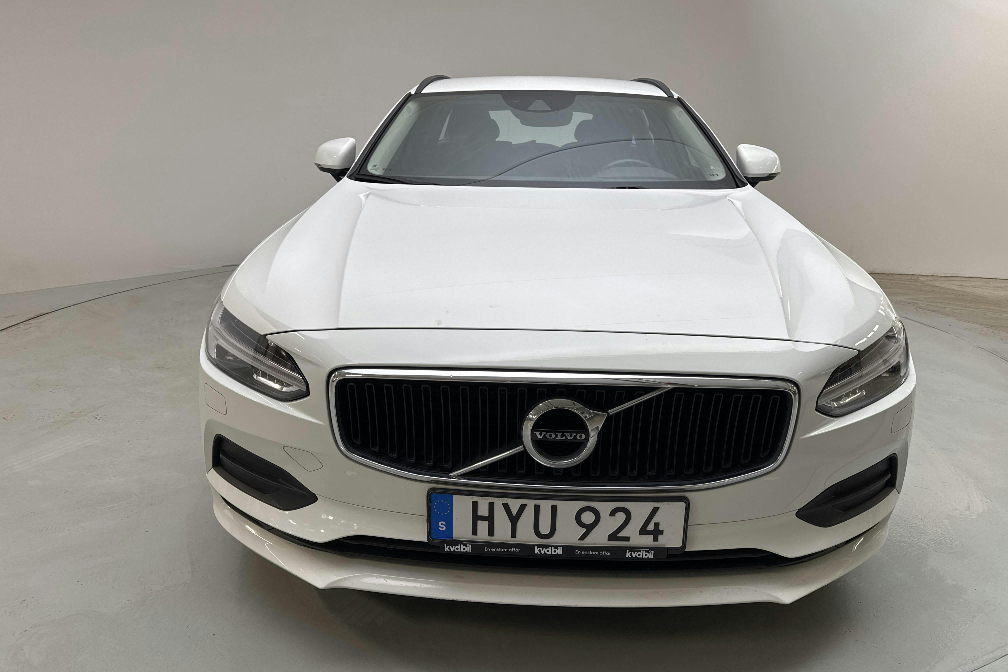 Volvo V90 D4 (190hk) - 133 480 km - Automatyczna - biały - 2018
