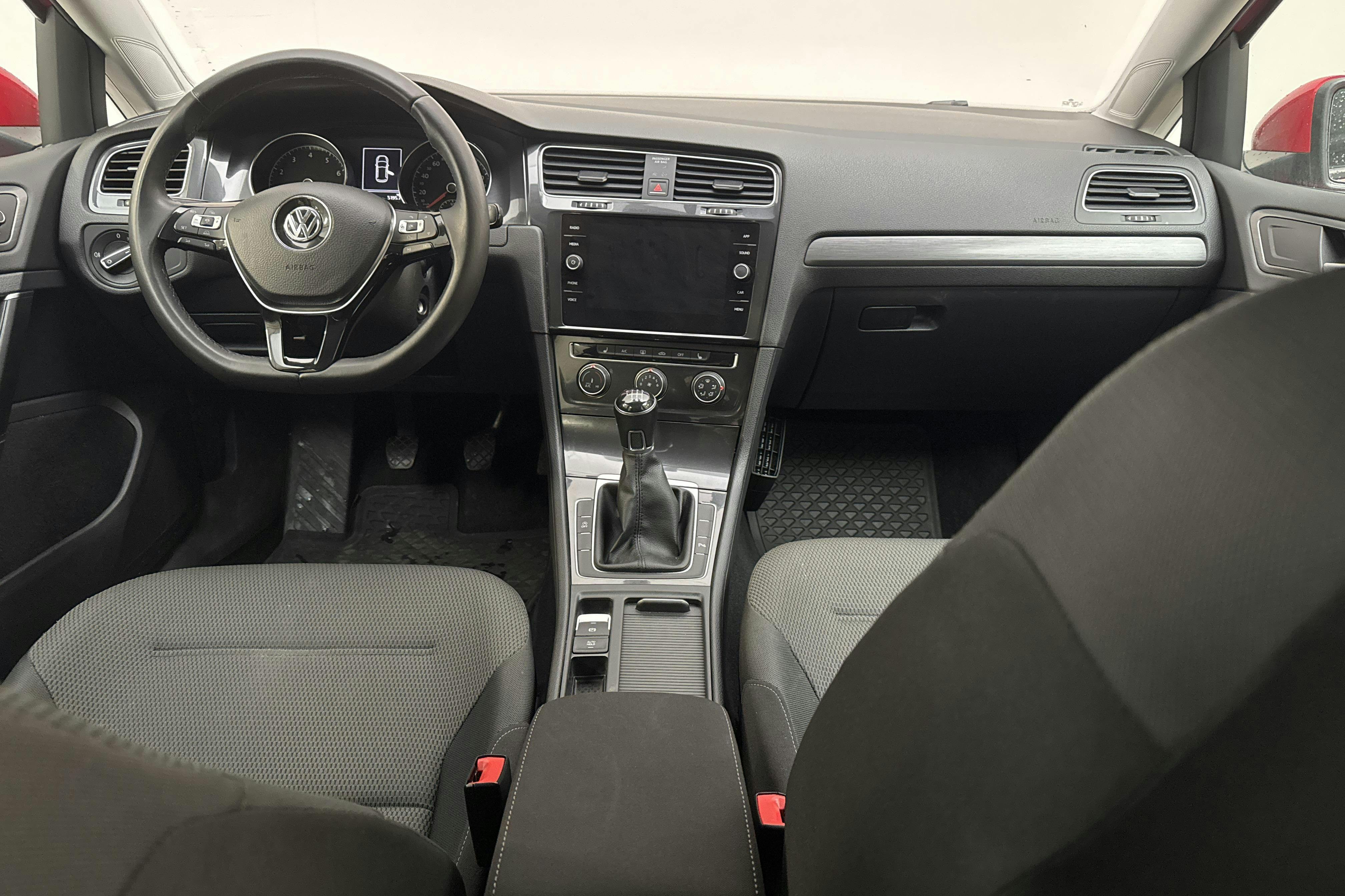 VW Golf VII 1.4 TGI 5dr (110hk) - 6 098 mil - Manuell - röd - 2018