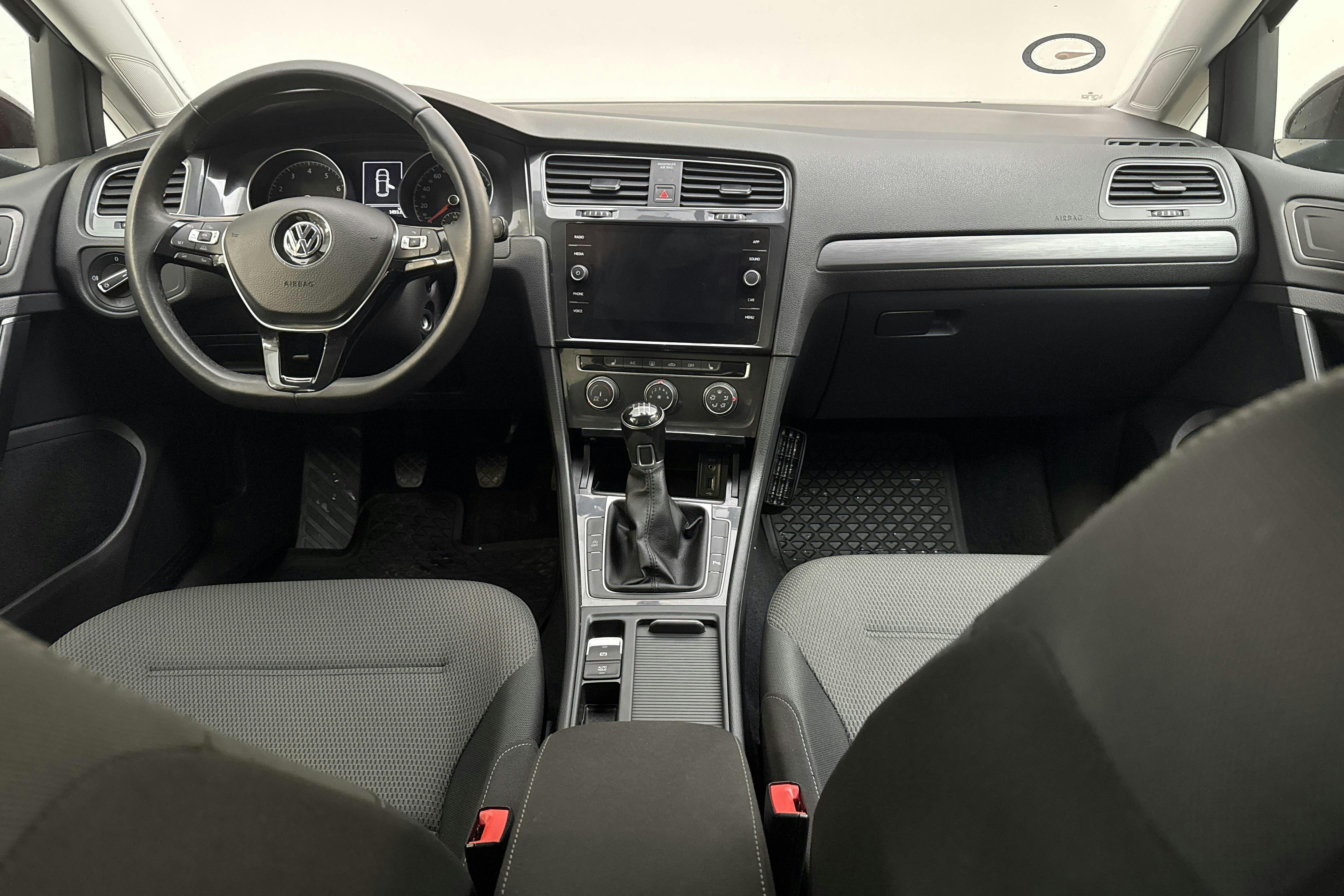 VW Golf VII 1.4 TGI 5dr (110hk) - 4 920 mil - Manuell - svart - 2018