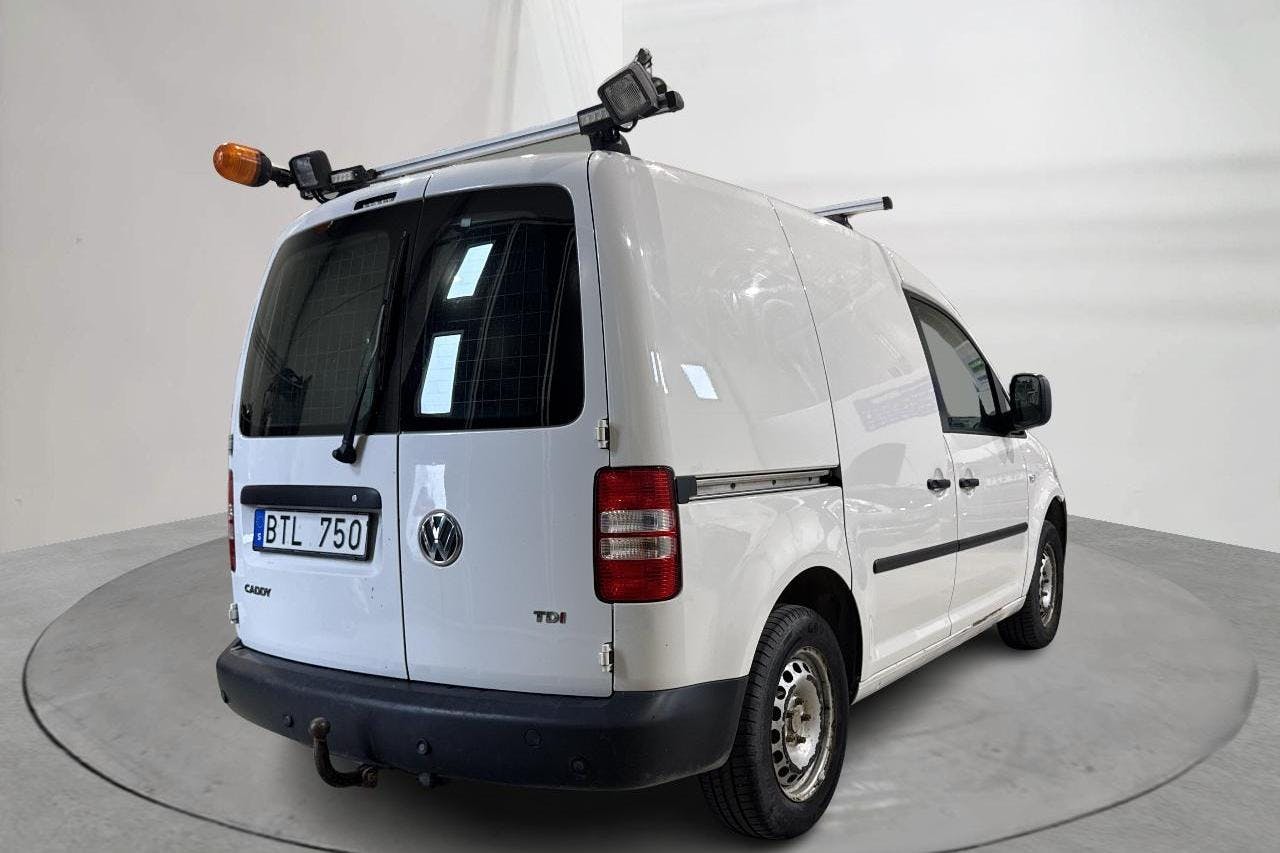 VW Caddy 1.6 TDI Skåp (102hk) - 57 160 km - Manuaalinen - valkoinen - 2012