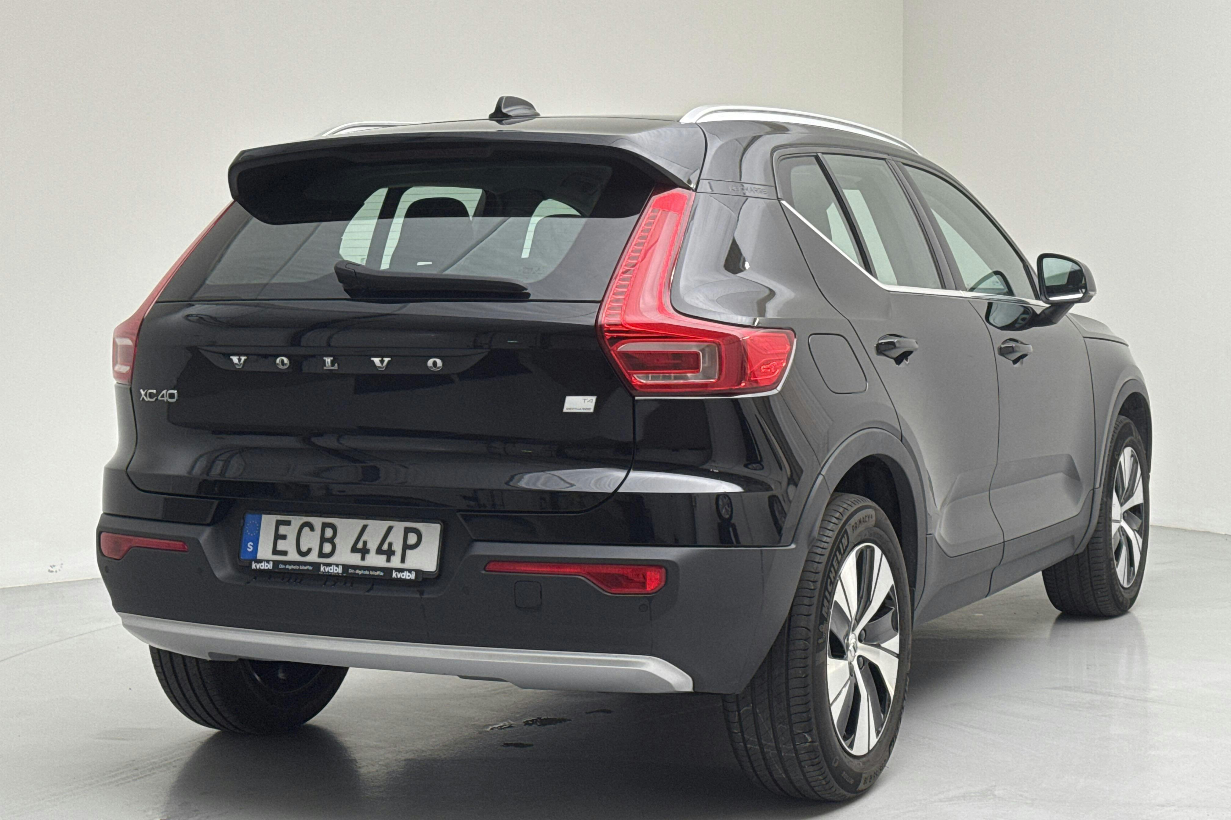 Volvo XC40 T4 2WD Twin Engine (211hk) - 84 810 km - Automatic - black - 2021