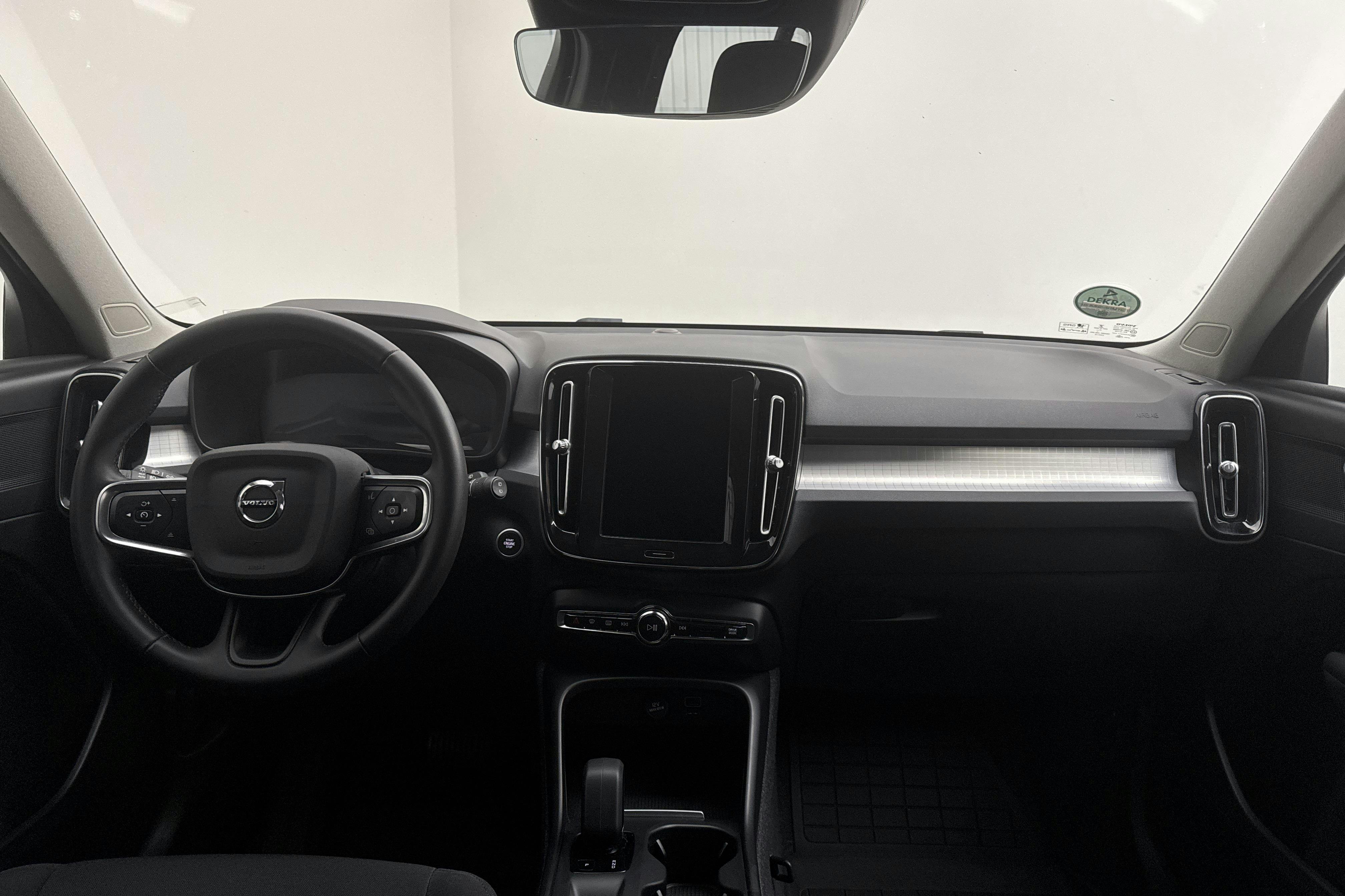 Volvo XC40 B4 2WD (197hk) - 78 190 km - Automatic - Dark Blue - 2022