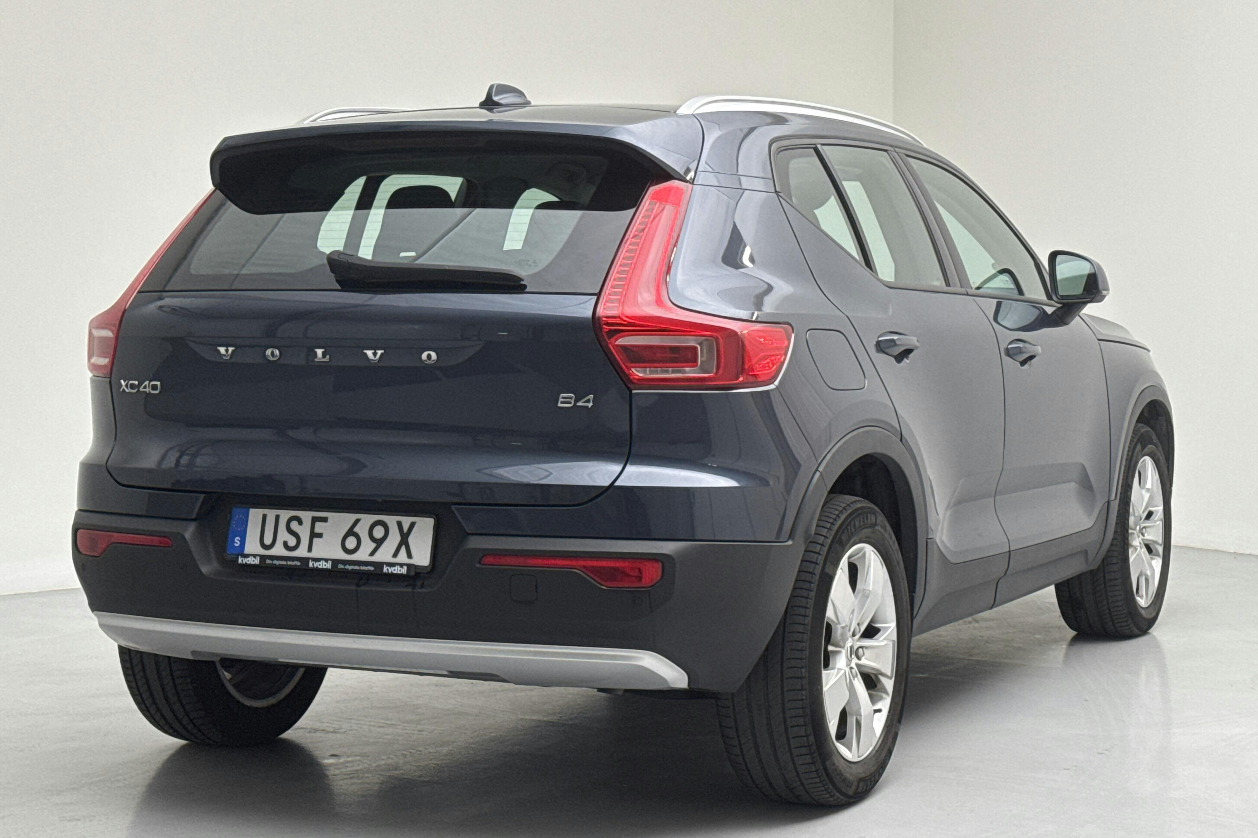 Volvo XC40 B4 2WD (197hk) - 78 190 km - Automatic - Dark Blue - 2022