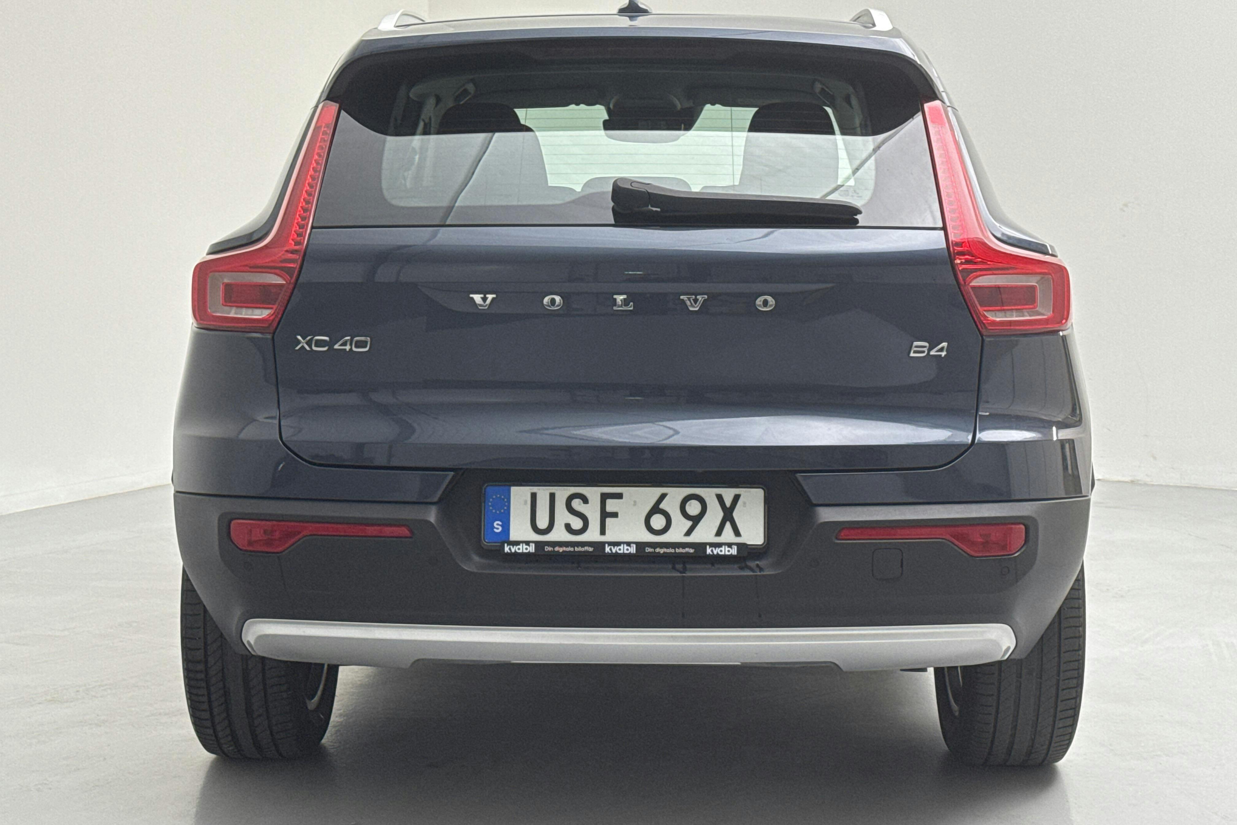 Volvo XC40 B4 2WD (197hk) - 78 190 km - Automatic - Dark Blue - 2022