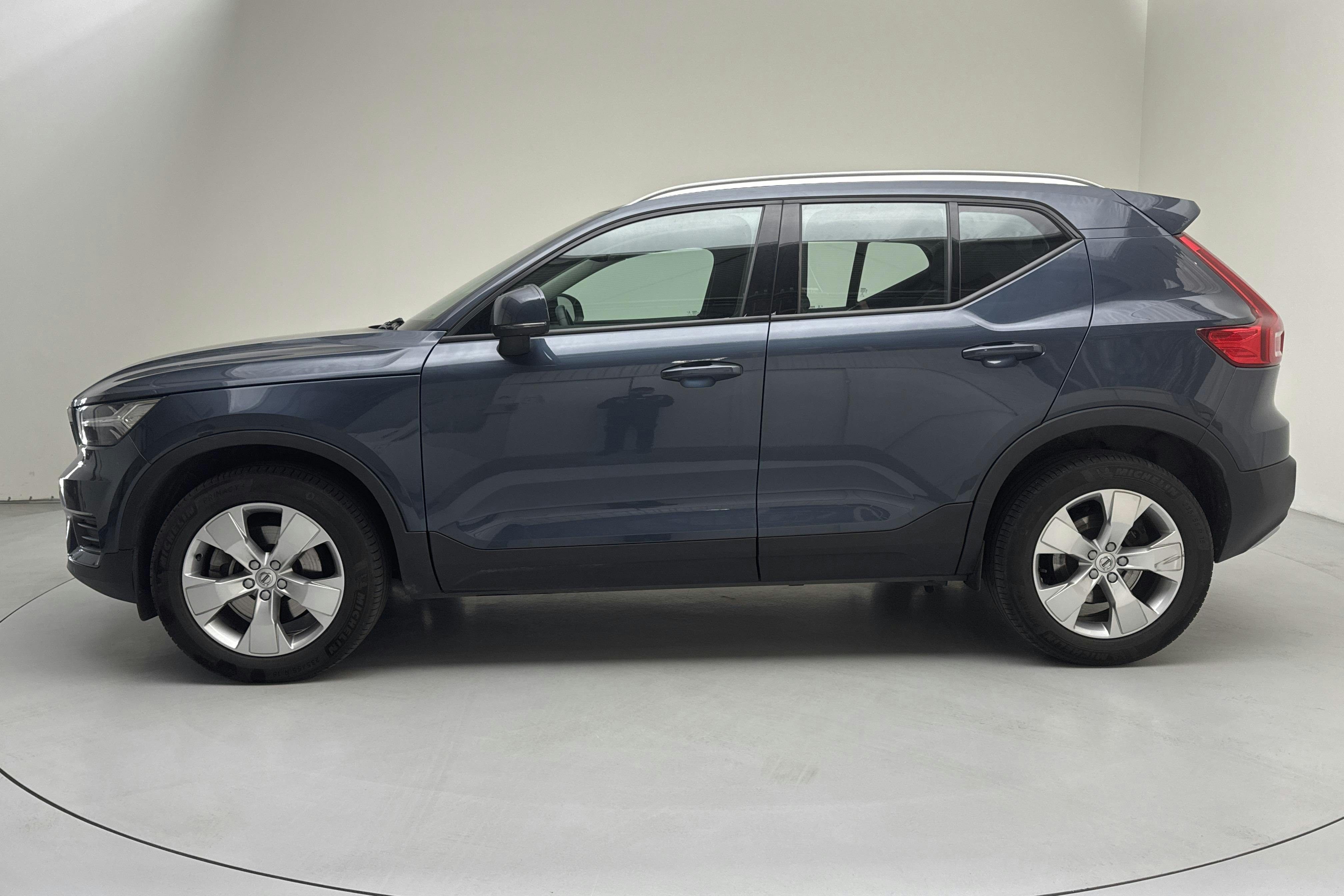 Volvo XC40 B4 2WD (197hk) - 78 190 km - Automatic - Dark Blue - 2022