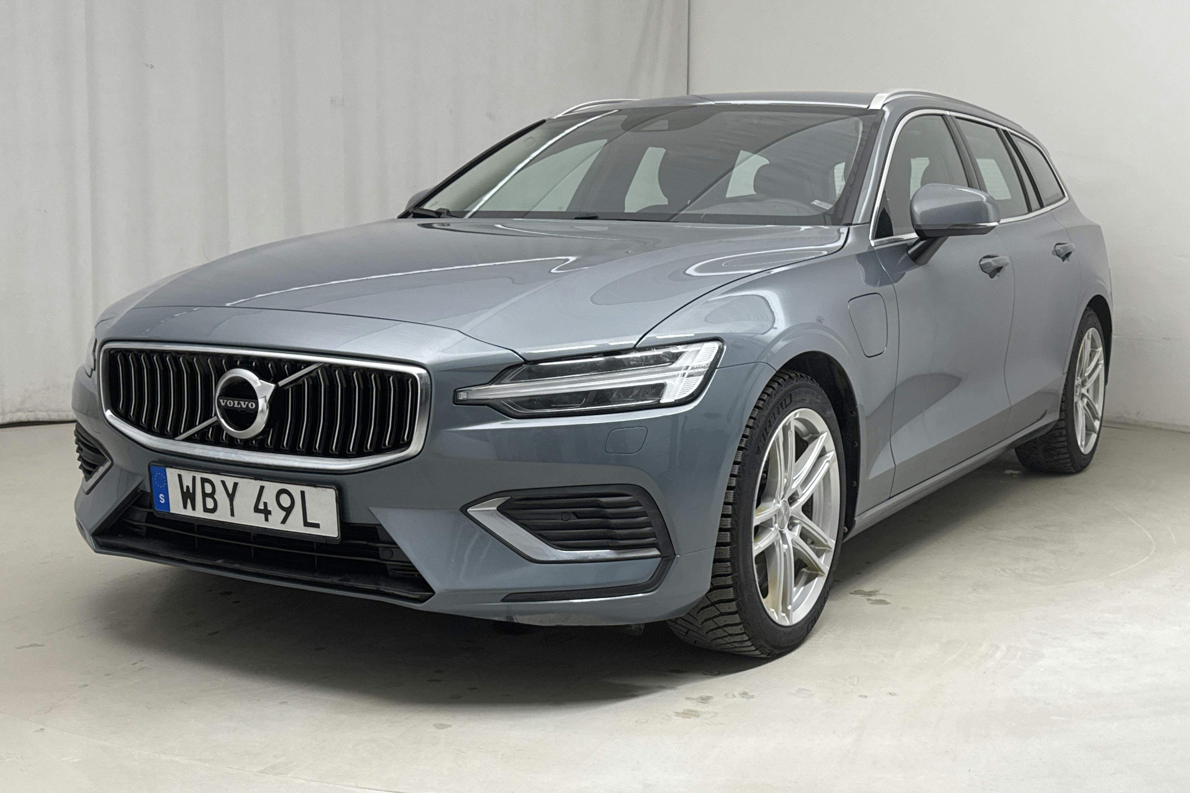 Volvo V60 T6 AWD Twin Engine (340hk) - 126 950 km - Automaatne - hall - 2022