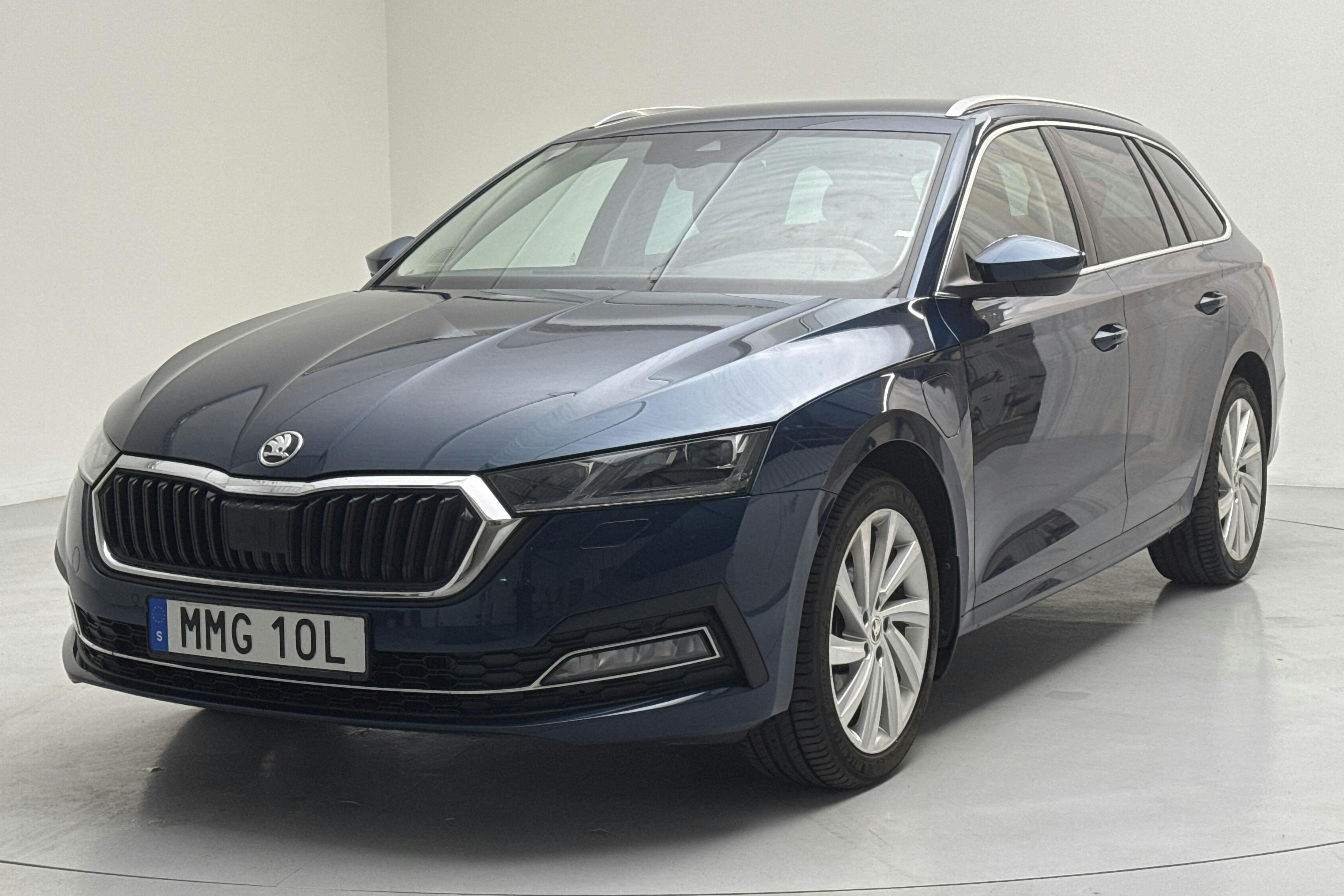 Skoda Octavia 1.4 iV PHEV Combi (204hk) - 8 570 mil - Automat - blå - 2021