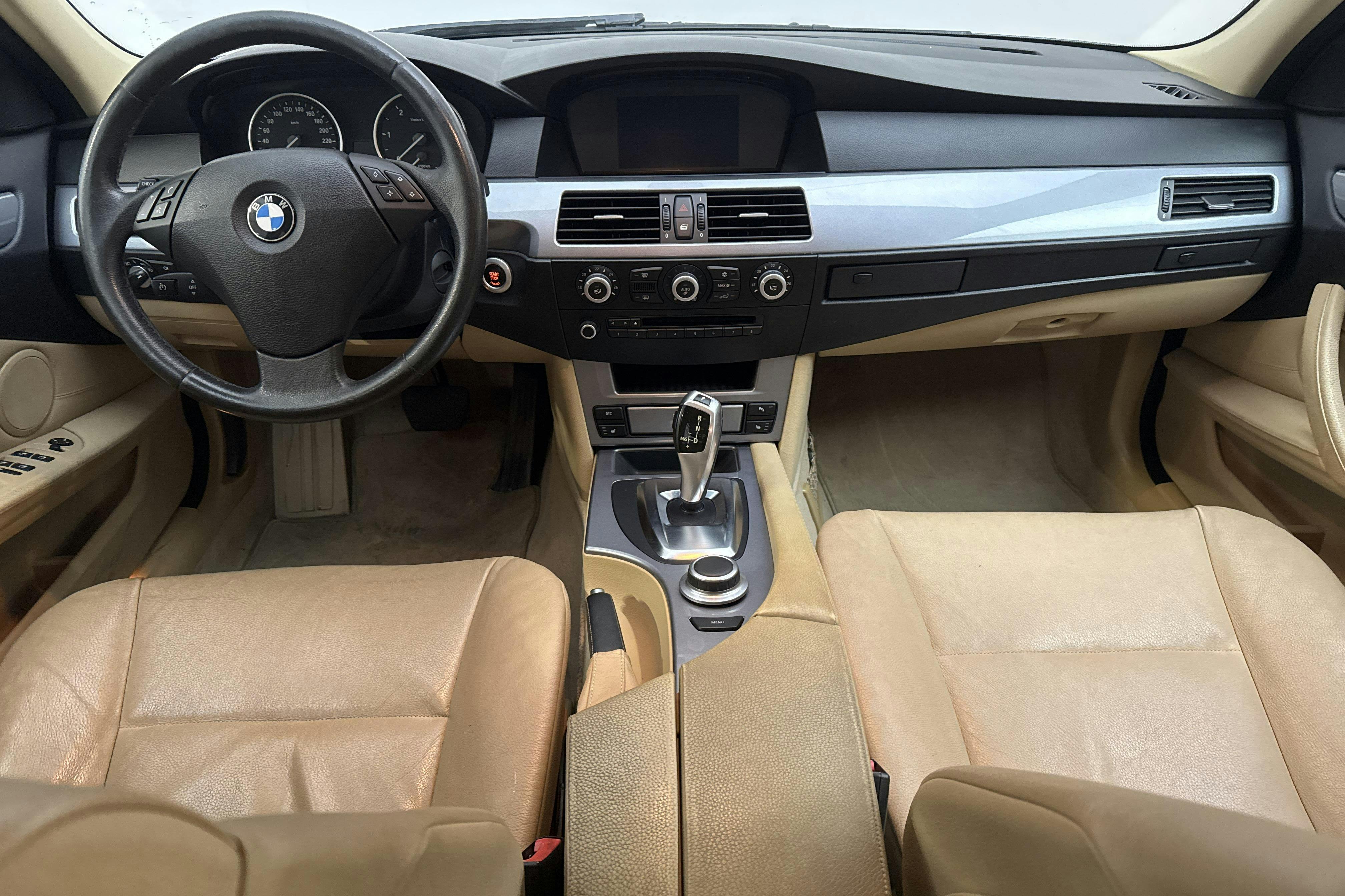 BMW 525d Touring, E61 (197hk) - 301 780 km - Automaatne - hall - 2007