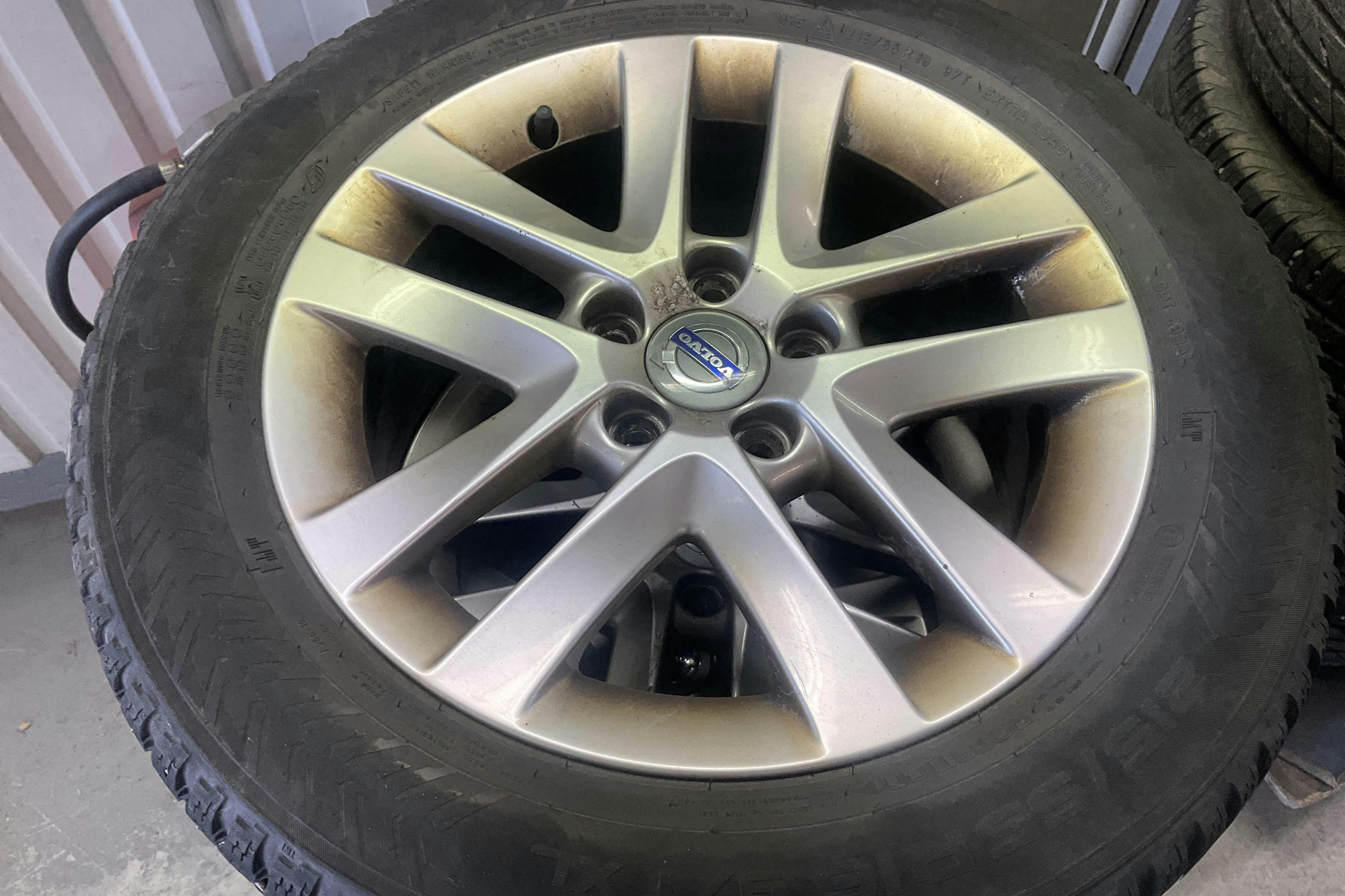 Volvo V60 T3 (152hk) - 116 290 km - Manual - black - 2017