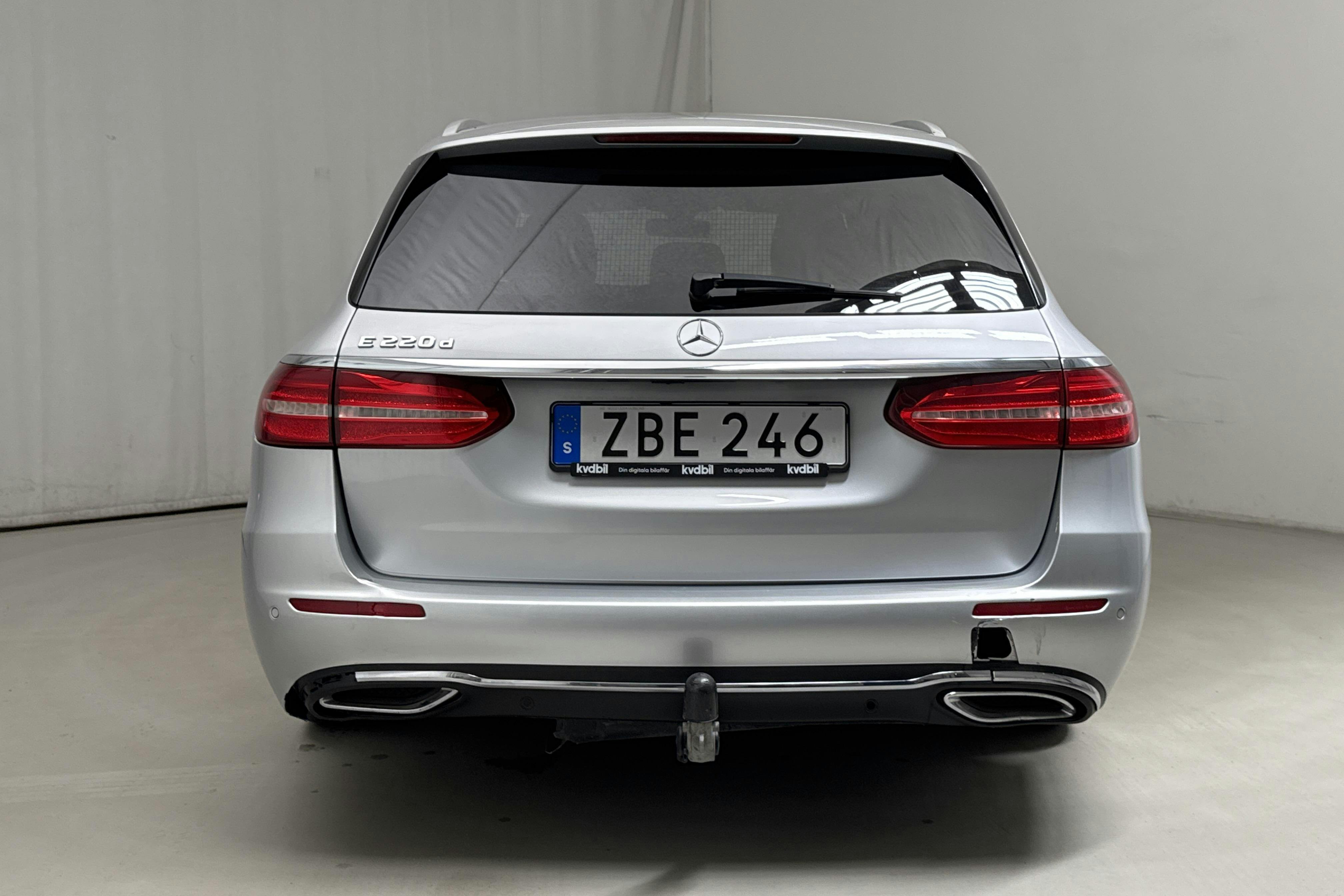 Mercedes E 220 d Kombi S213 (194hk) - 123 190 km - Automatic - silver - 2018