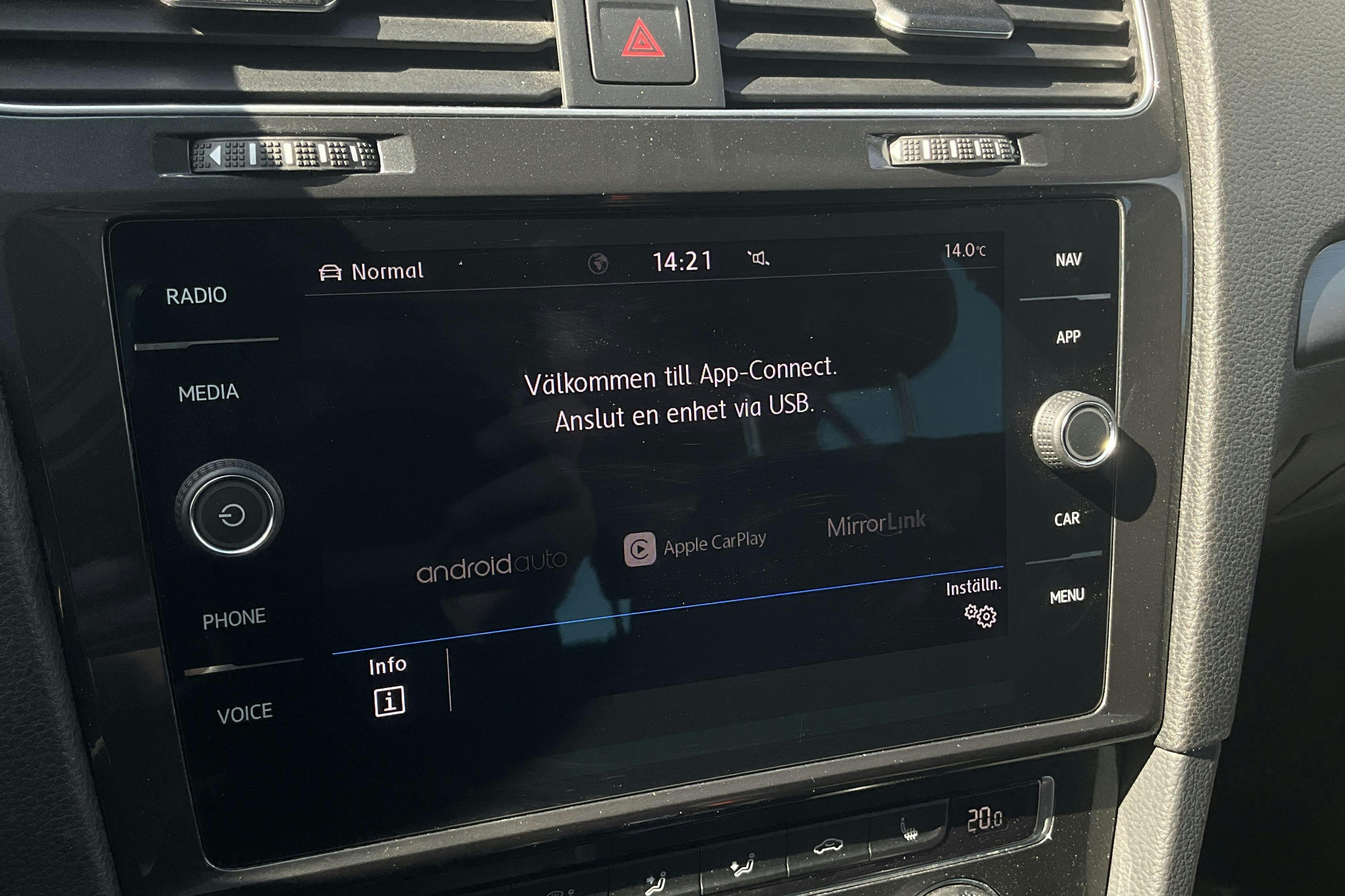 VW e-Golf VII 5dr (136hk) - 9 623 mil - Automat - svart - 2020