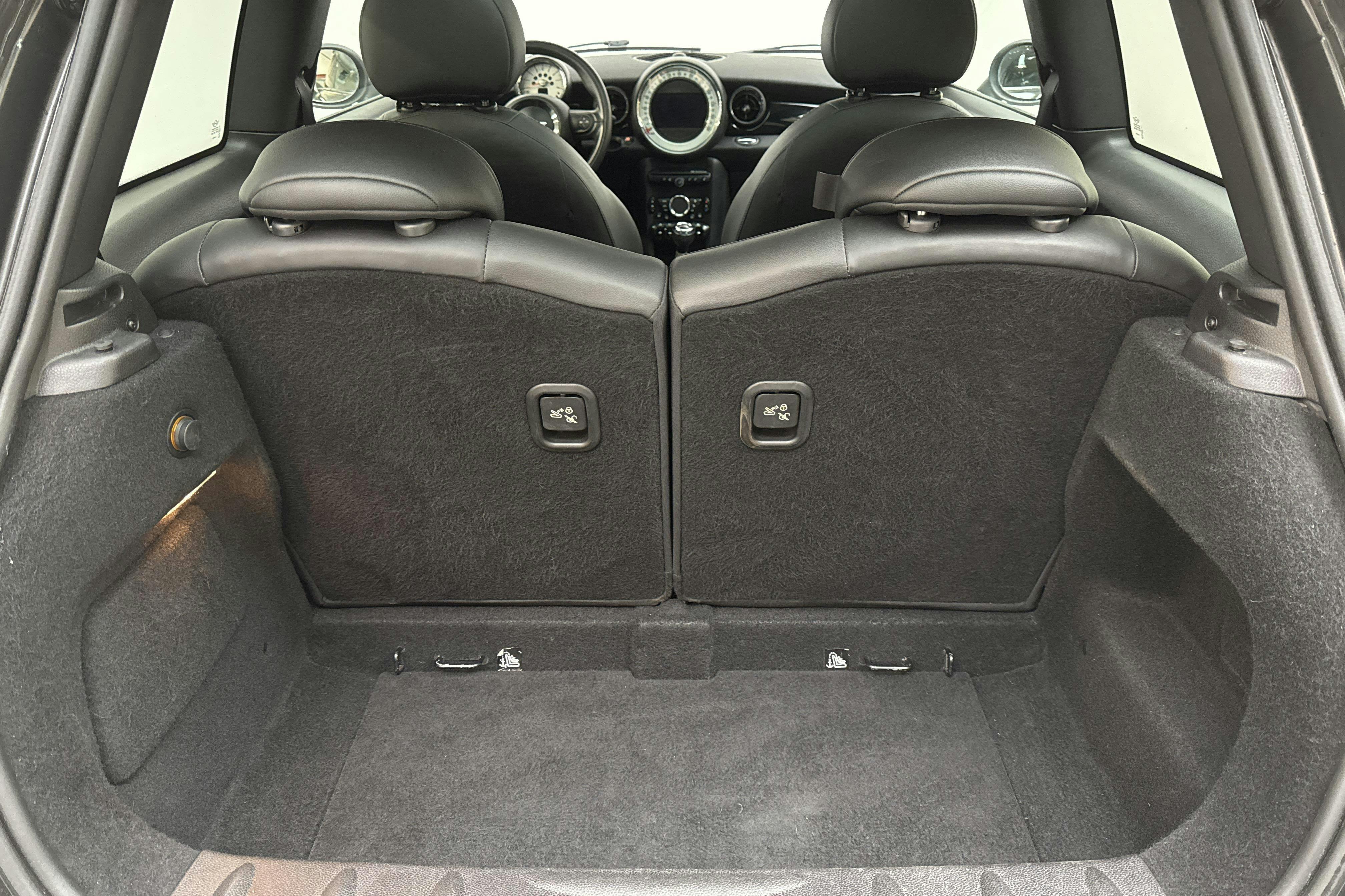MINI Cooper S (184hk) - 111 920 km - Manual - gray - 2013