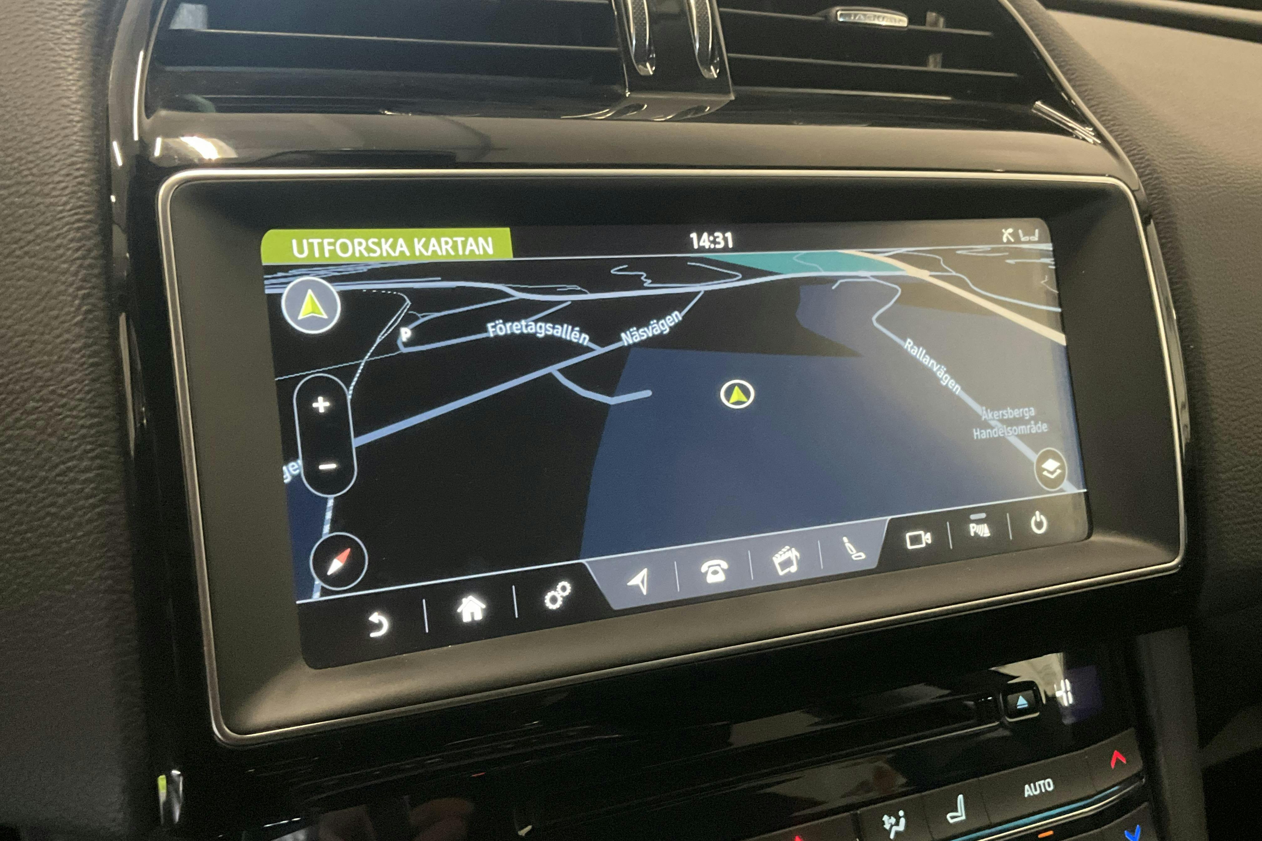 Jaguar F-Pace 25D 2.0 AWD (240hk) - 81 340 km - Automatic - black - 2018