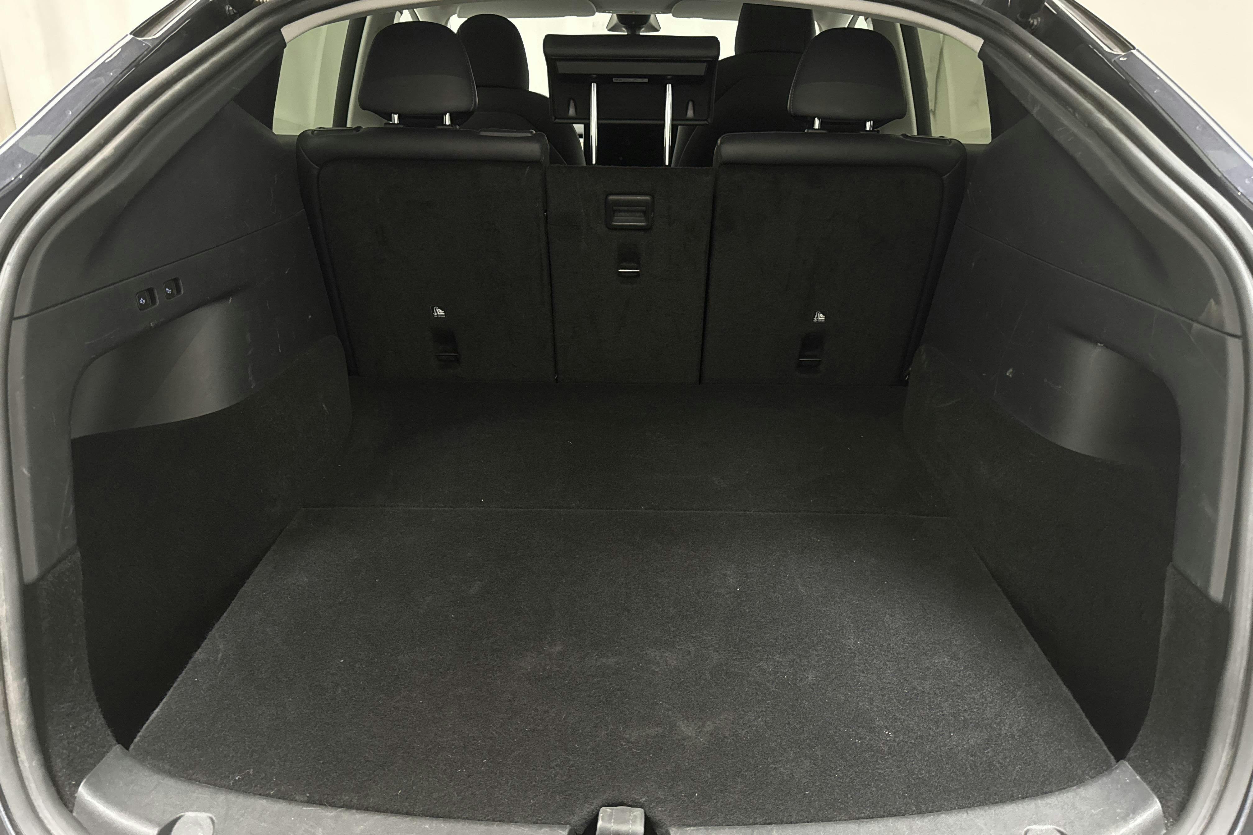 Tesla Model Y Long Range Dual Motor AWD - 4 568 mil - Automat - grå - 2022