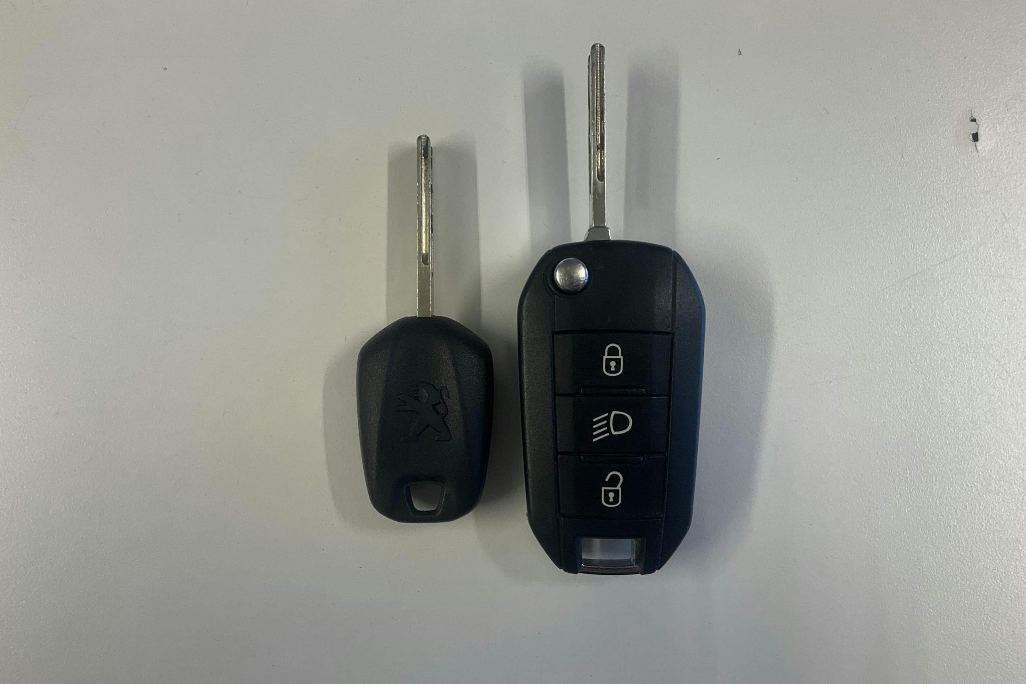 Peugeot 308 SW PureTech (130hk) - 8 513 mil - Automat - grå - 2014