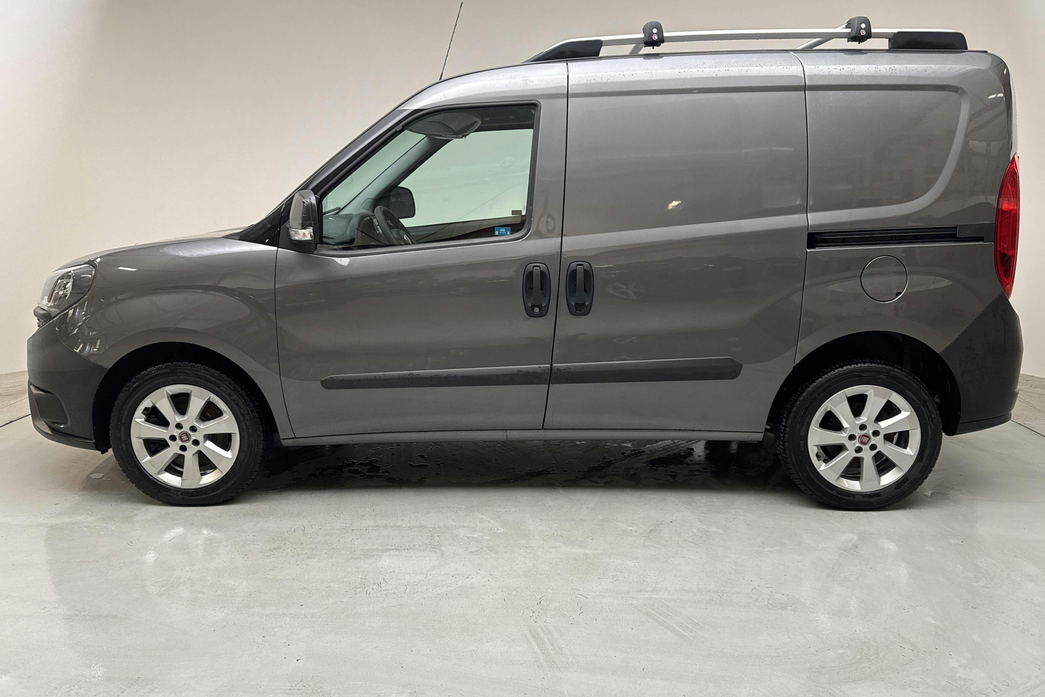 Fiat Doblo Cargo 1.4T CNG (120hk) - 6 522 mil - Manuell - grå - 2019
