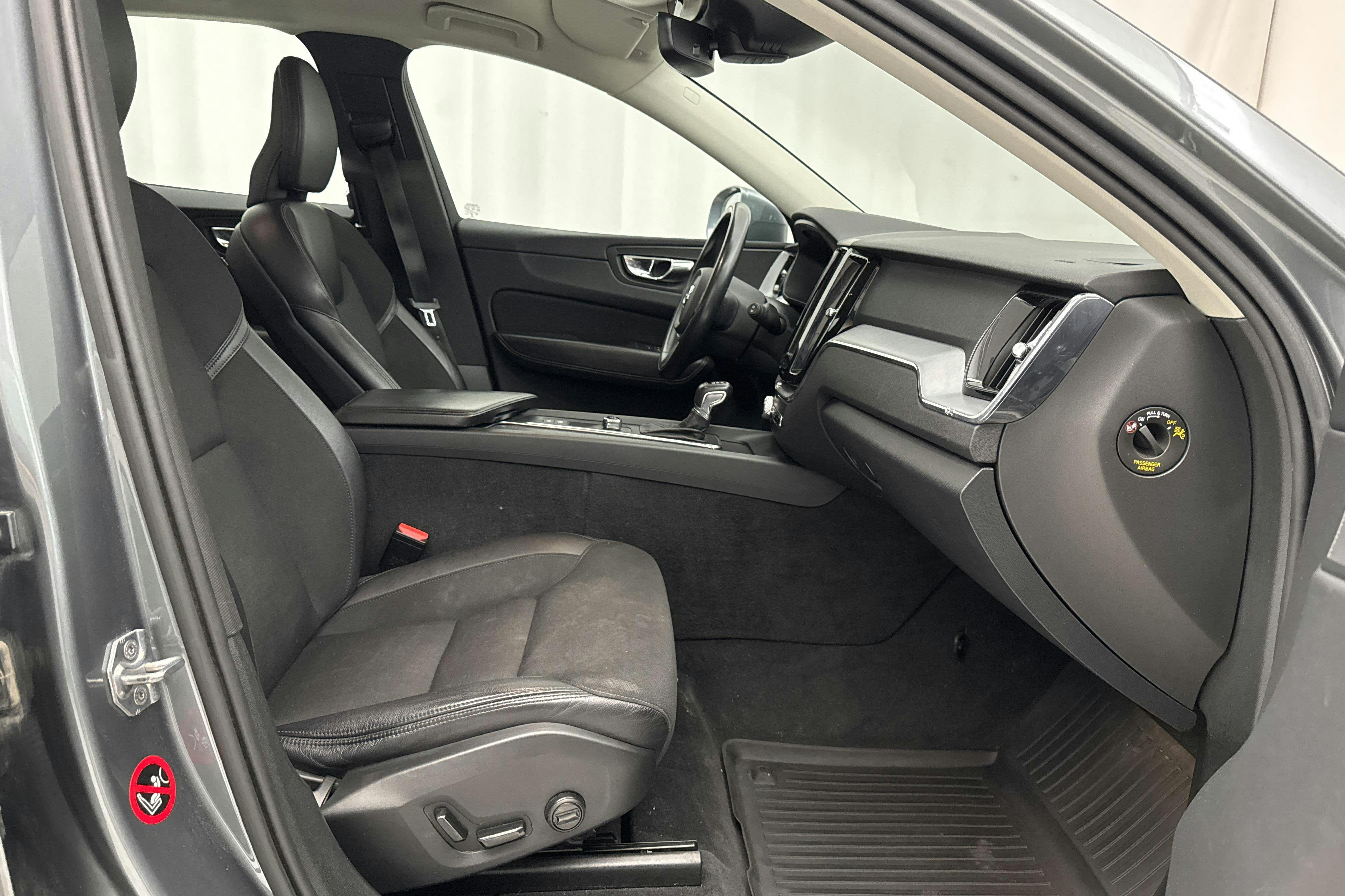 Volvo XC60 T5 2WD (254hk) - 110 710 km - Automatic - gray - 2019