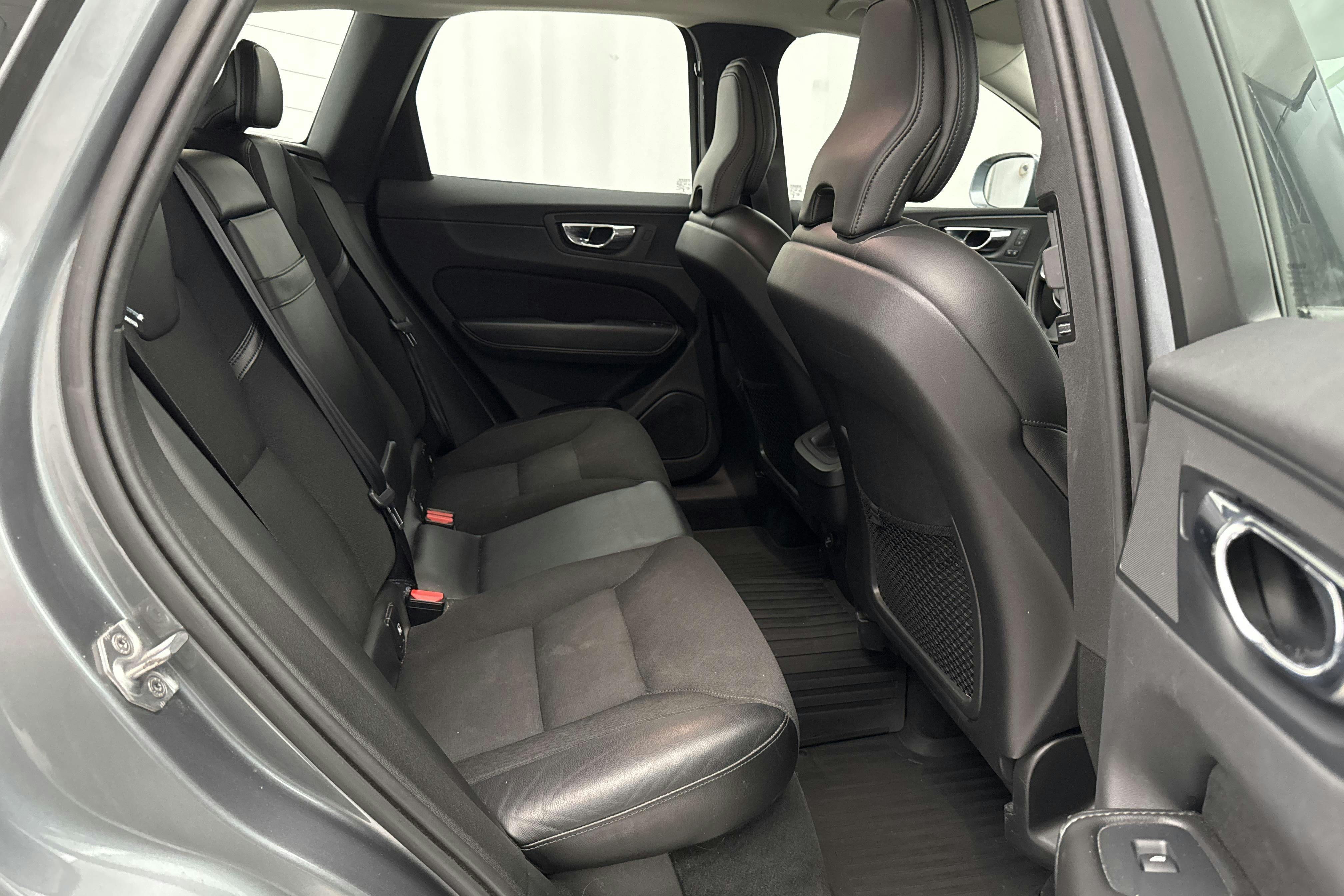 Volvo XC60 T5 2WD (254hk) - 110 710 km - Automatic - gray - 2019