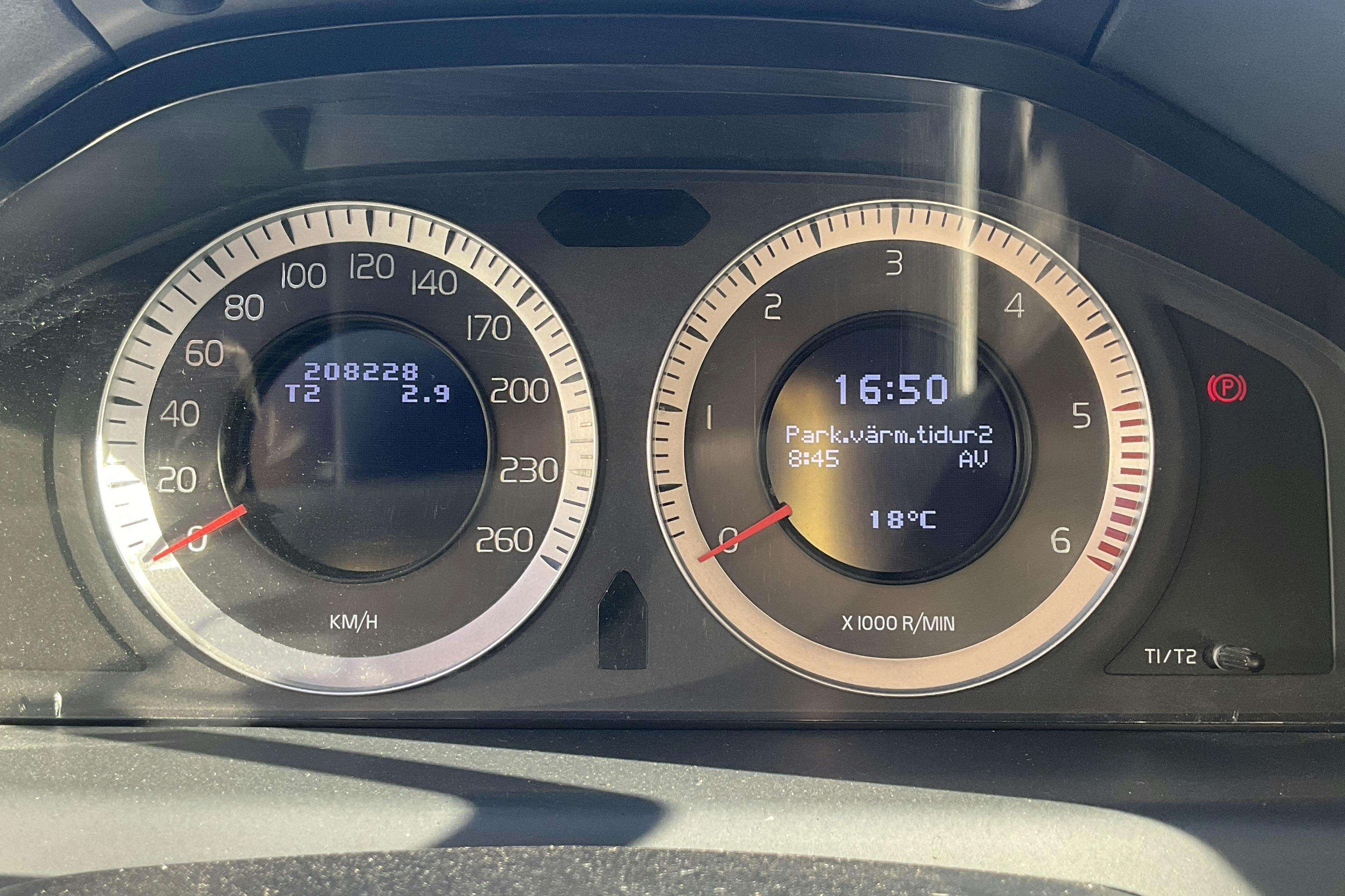 Volvo V70 II D3 (163hk) - 20 823 mil - Manuell - grå - 2011
