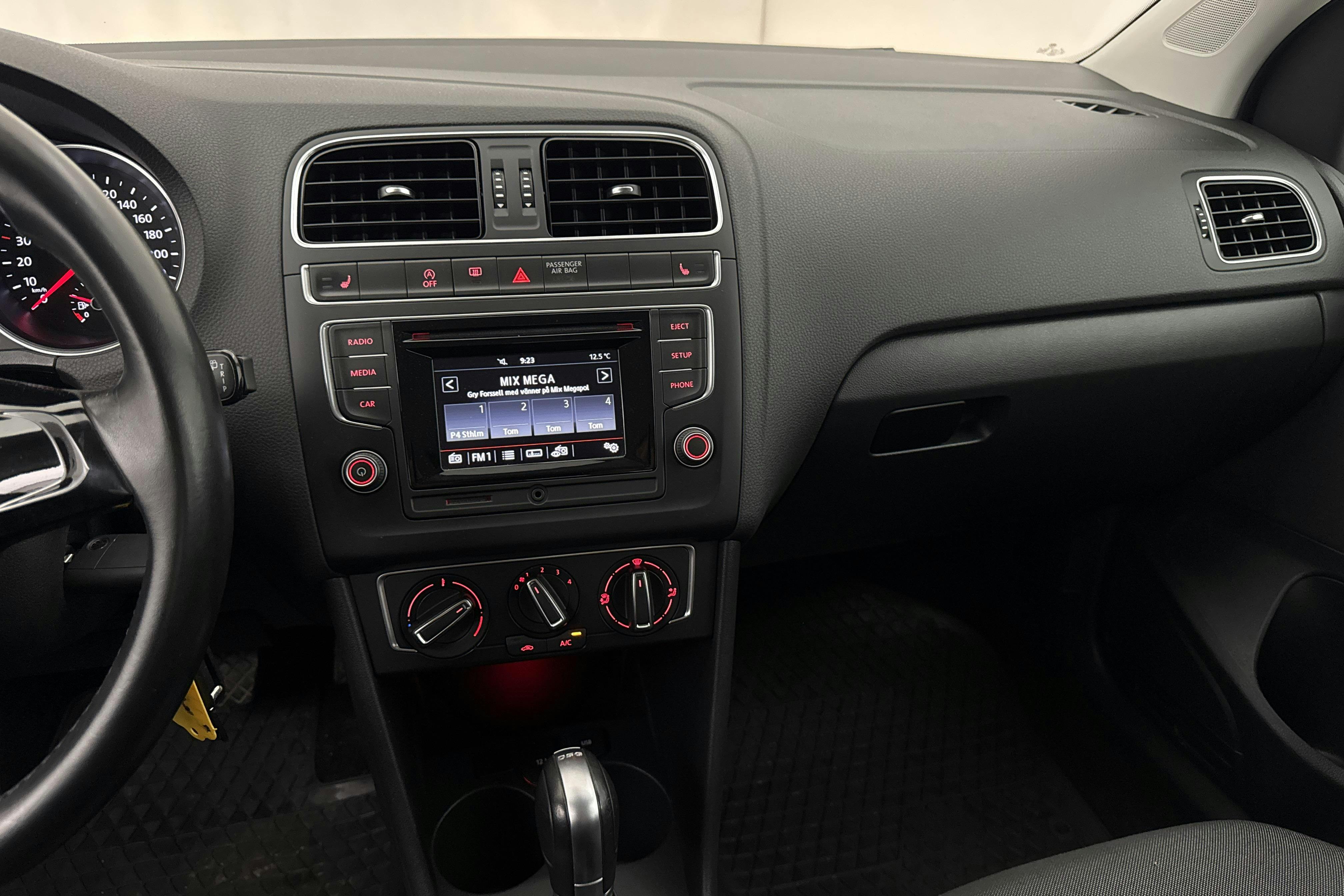 VW Polo 1.2 TSI 5dr (90hk) - 46 030 km - Automatic - blue - 2016