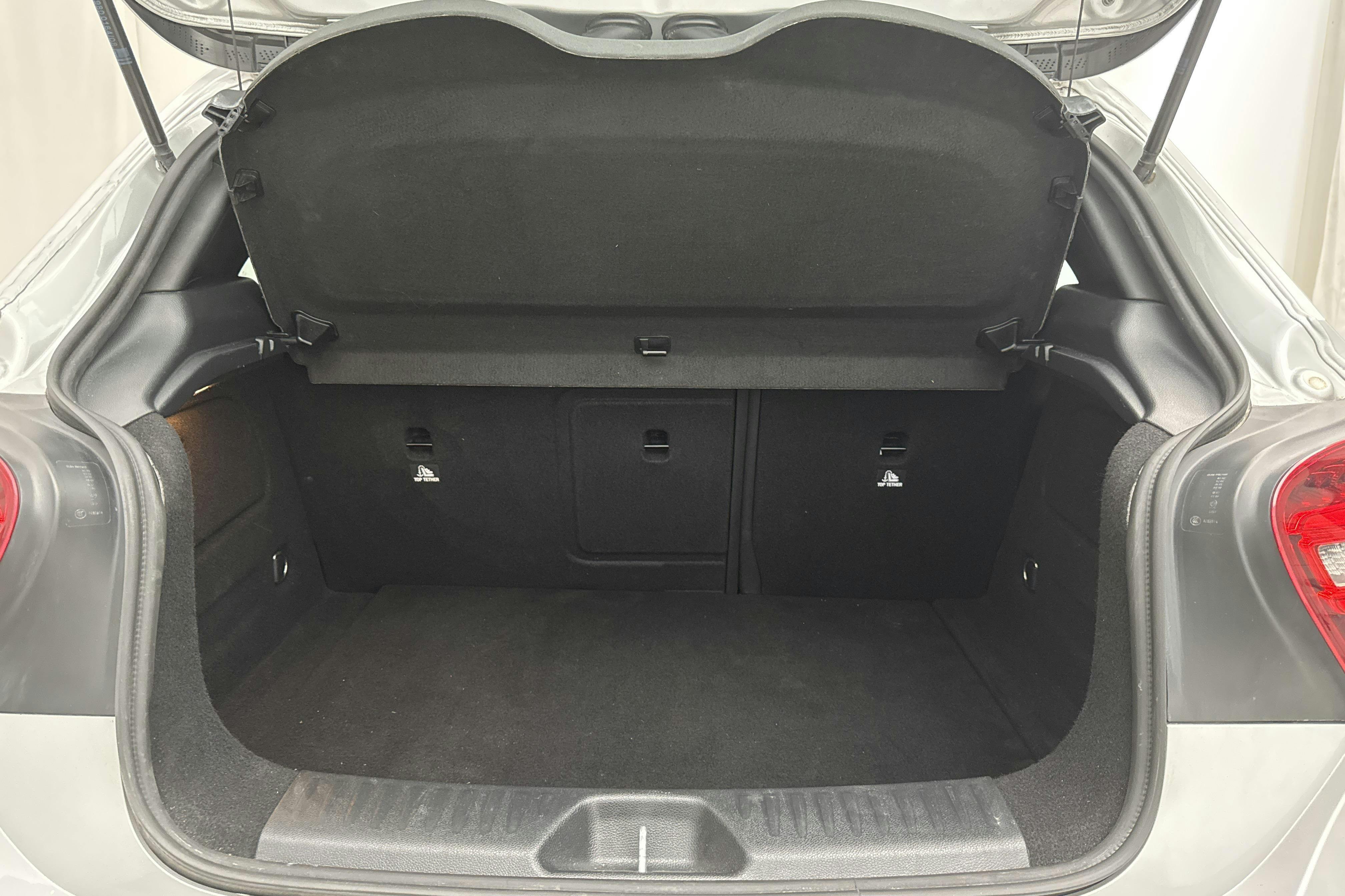 Mercedes A 180 5dr W176 (122hk) - 82 170 km - Automaattinen - hopea - 2017