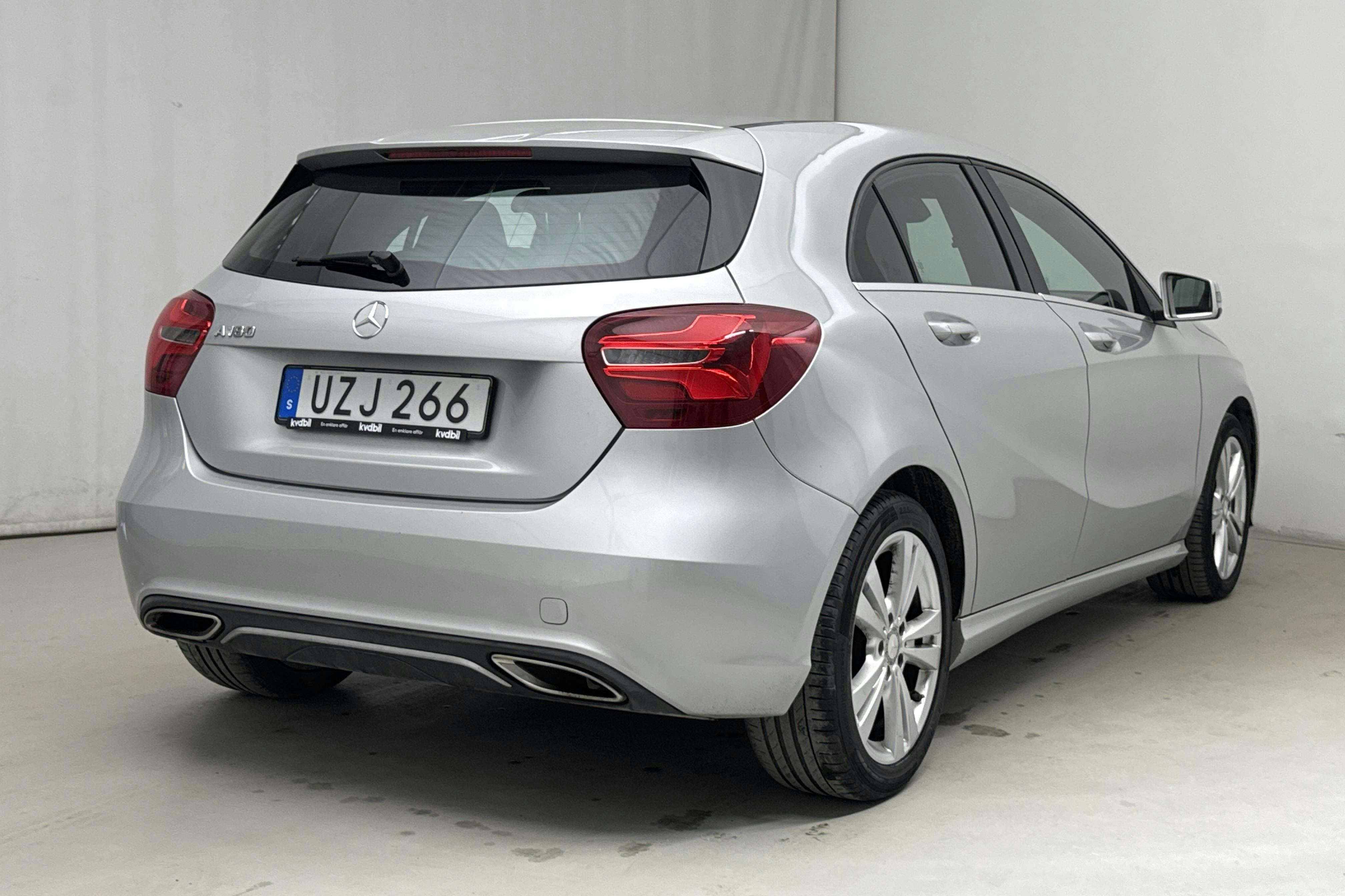 Mercedes A 180 5dr W176 (122hk) - 82 170 km - Automaattinen - hopea - 2017
